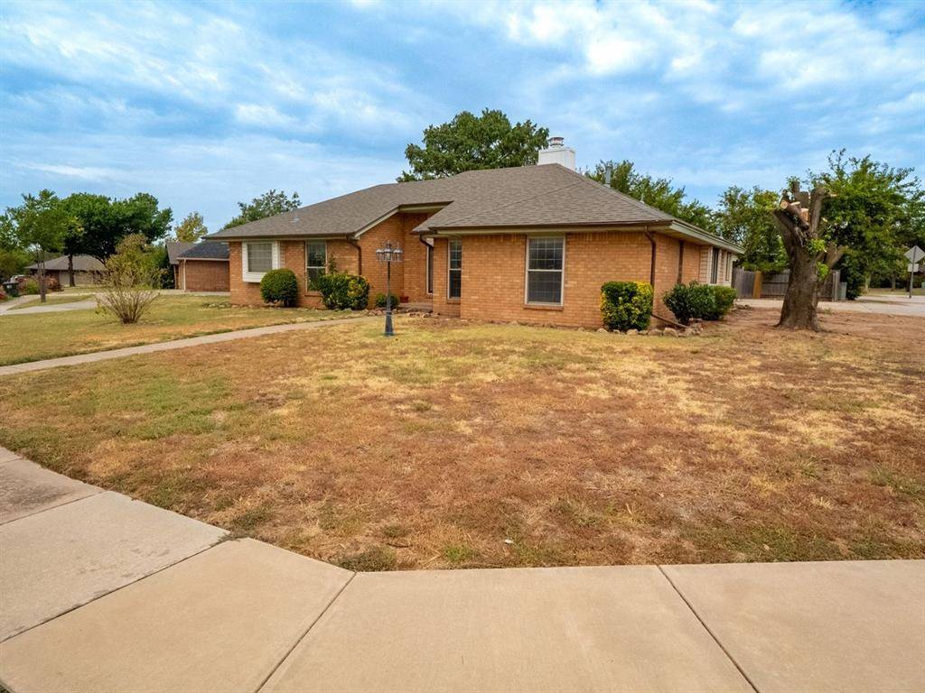 3201 Creekwood CT, Norman, OK 73072