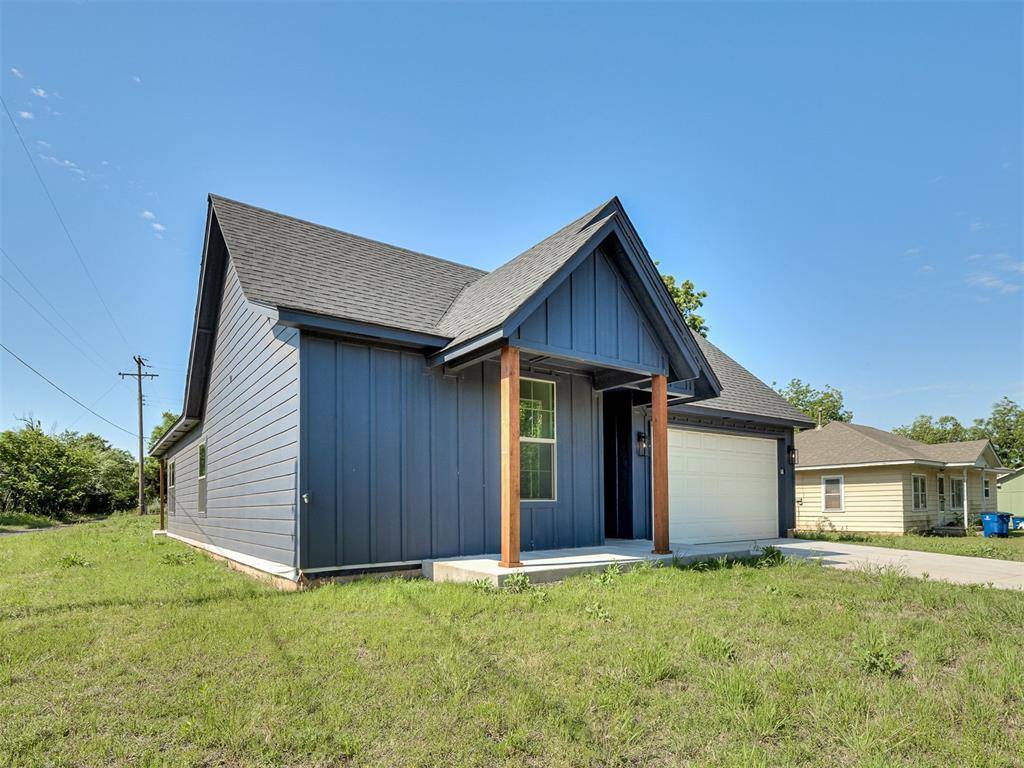 1925 E Springer AVE, Guthrie, OK 73044