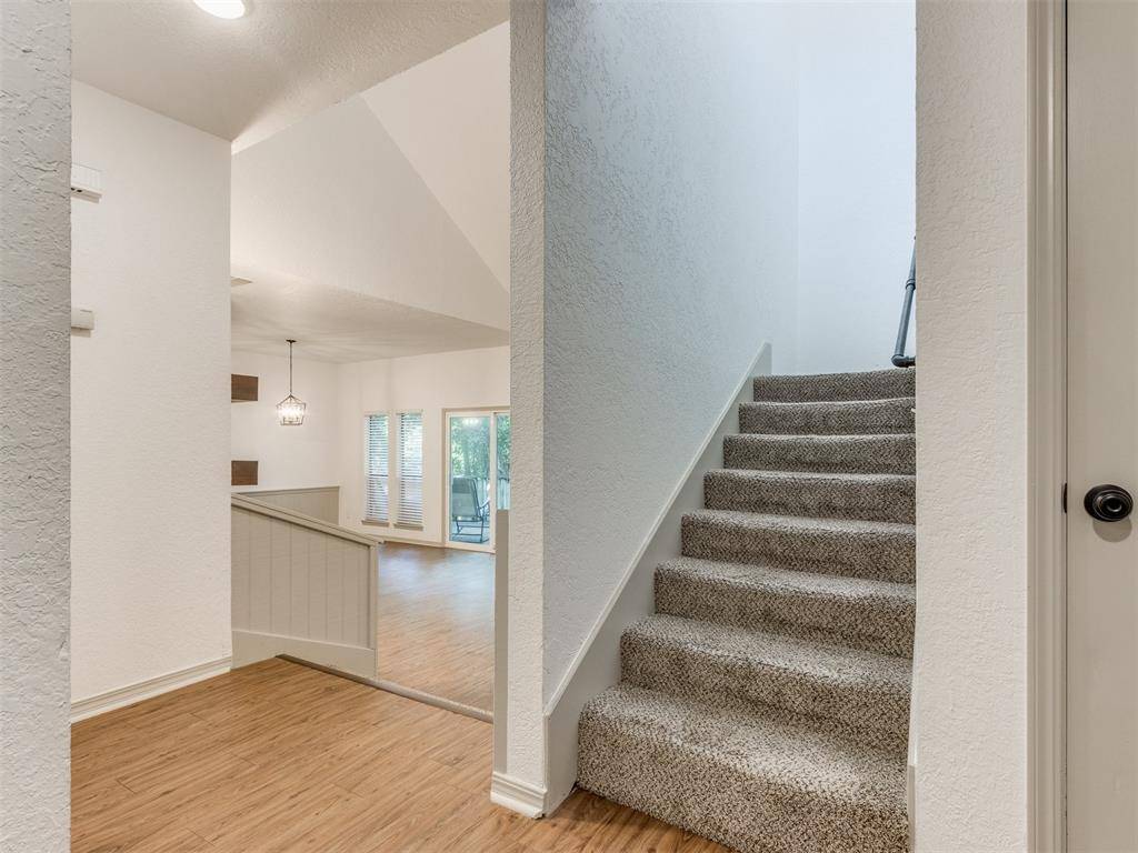 1404 Mary Lee LN, Edmond, OK 73034