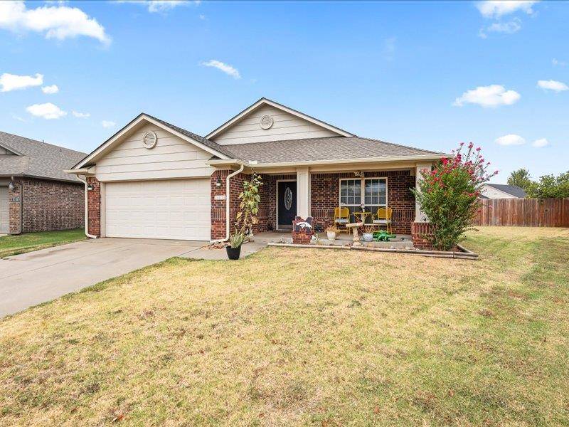 13333 SW 3rd ST, Yukon, OK 73099