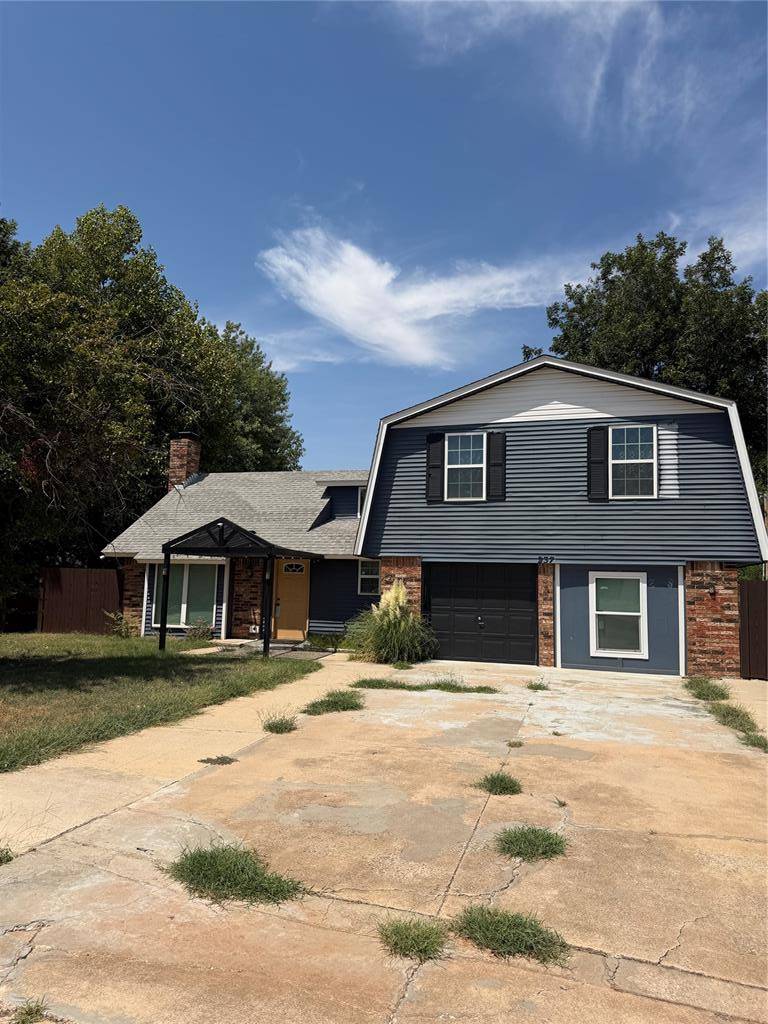 237 E Mohr LN, Mustang, OK 73064