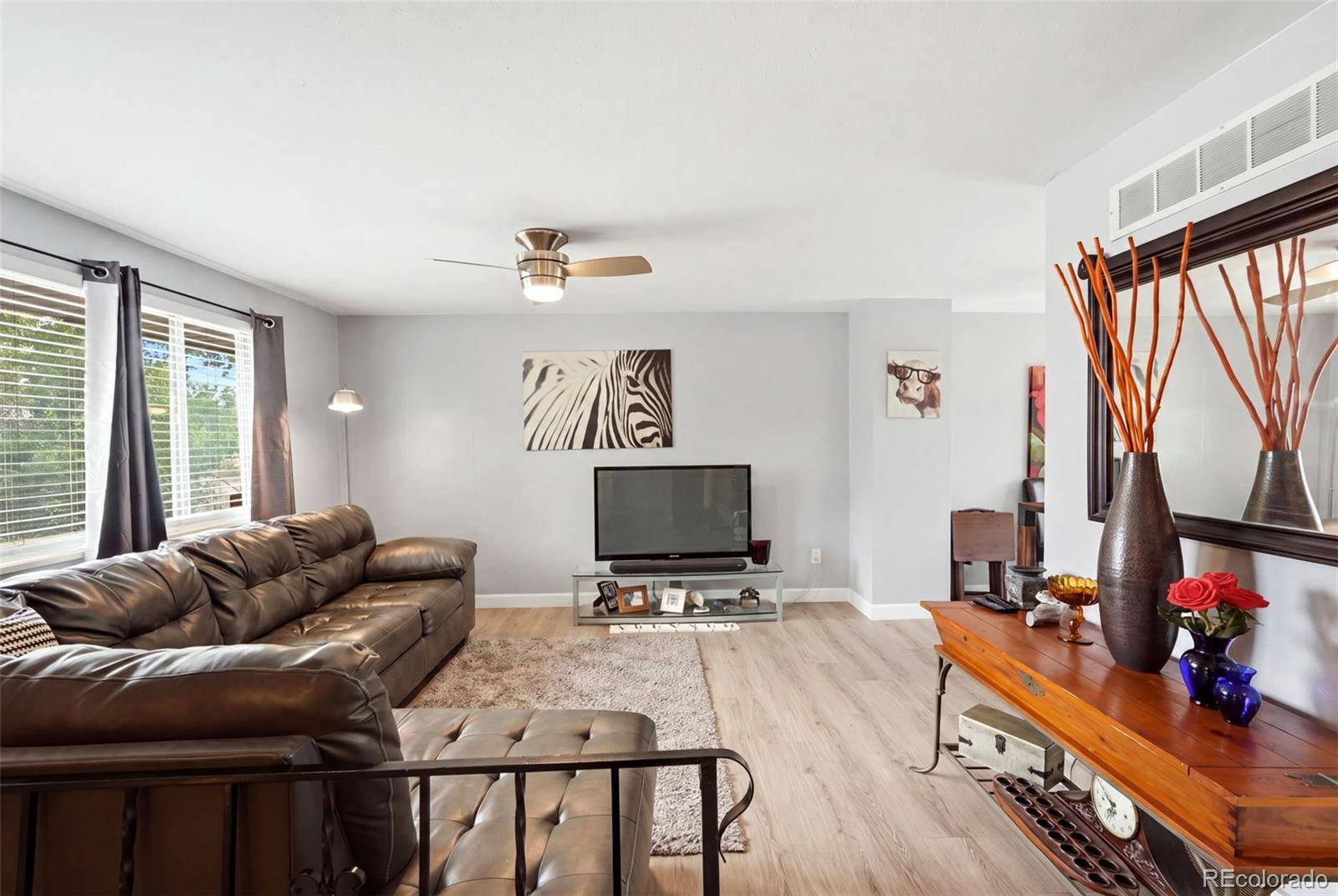 984 S Victor WAY, Aurora, CO 80012