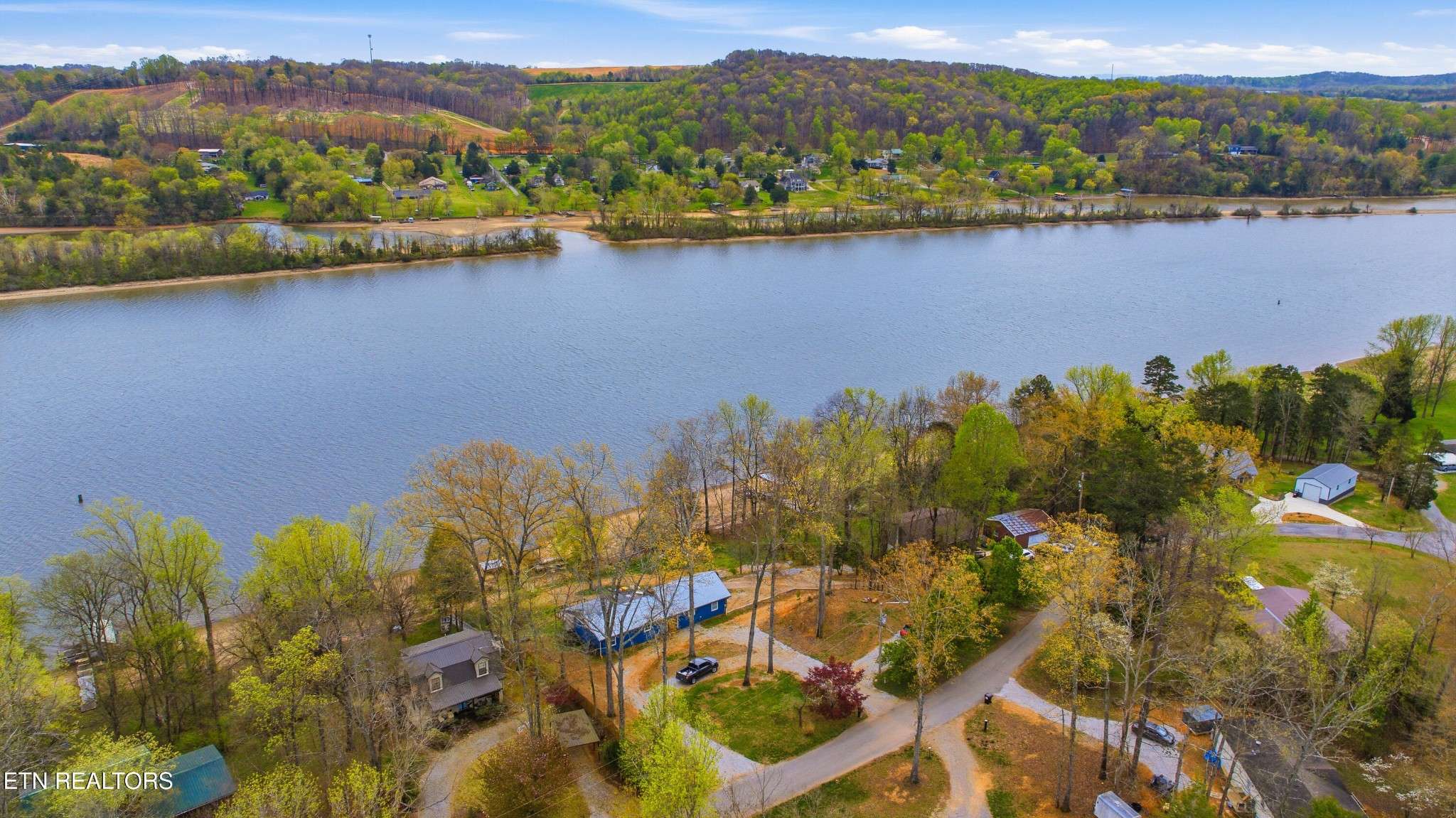 269 Lakeshore Vista Drive, Kingston, TN 37763