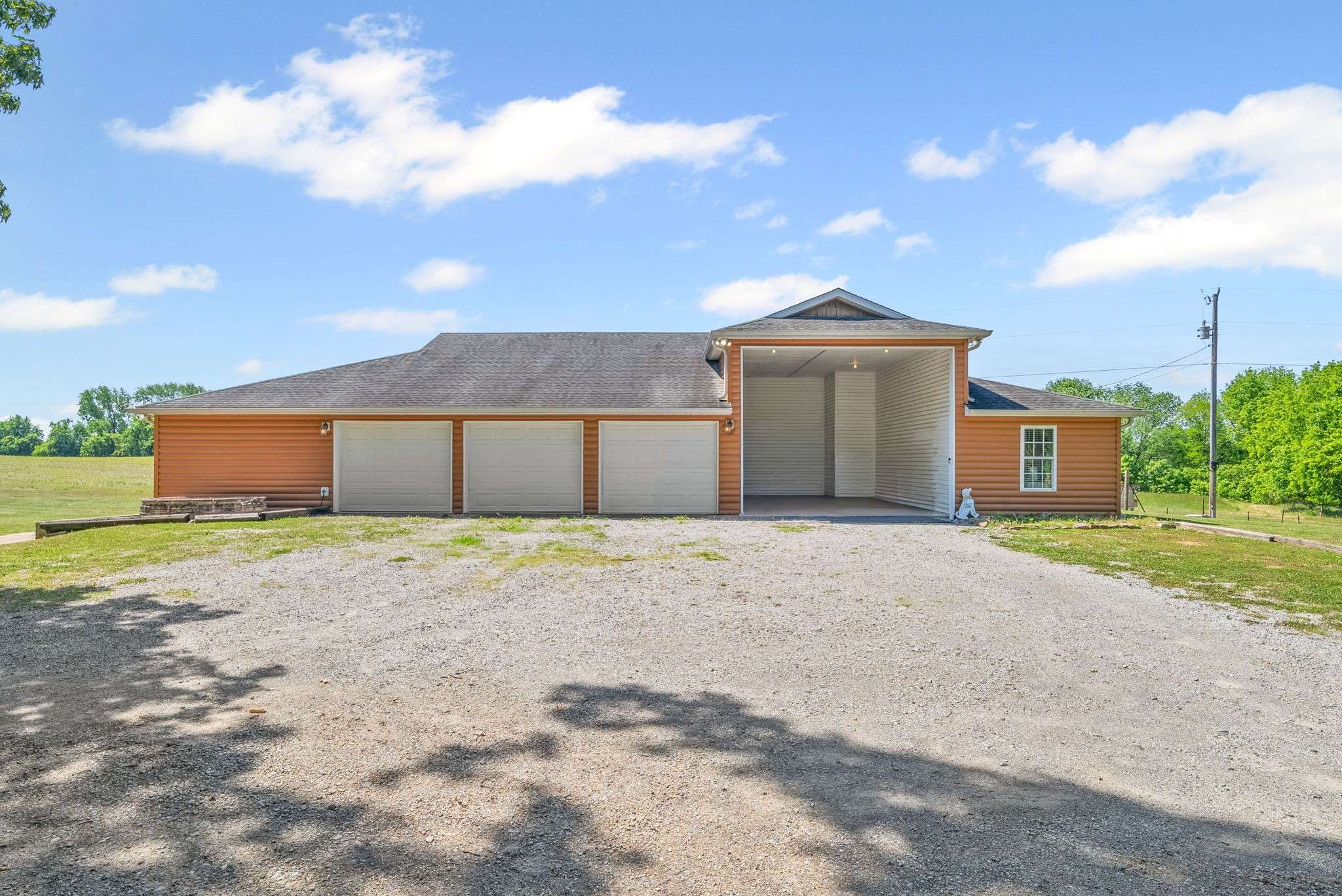 6026 Buzzard Creek Rd, Cedar Hill, TN 37032