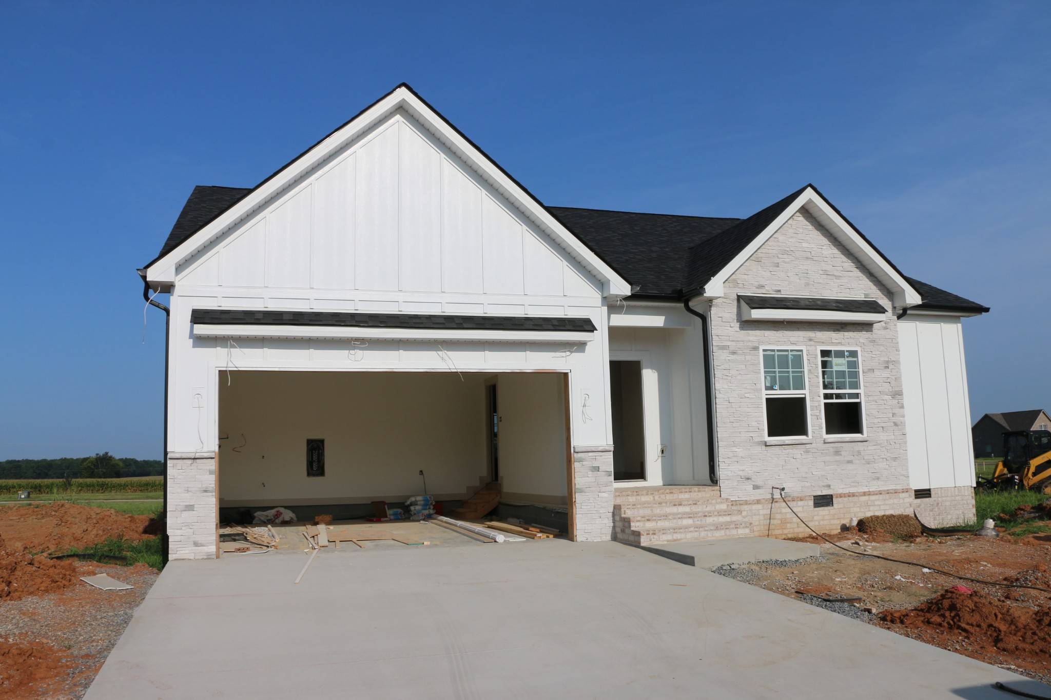 230 Harvest Moon Dr, Clarksville, TN 37043