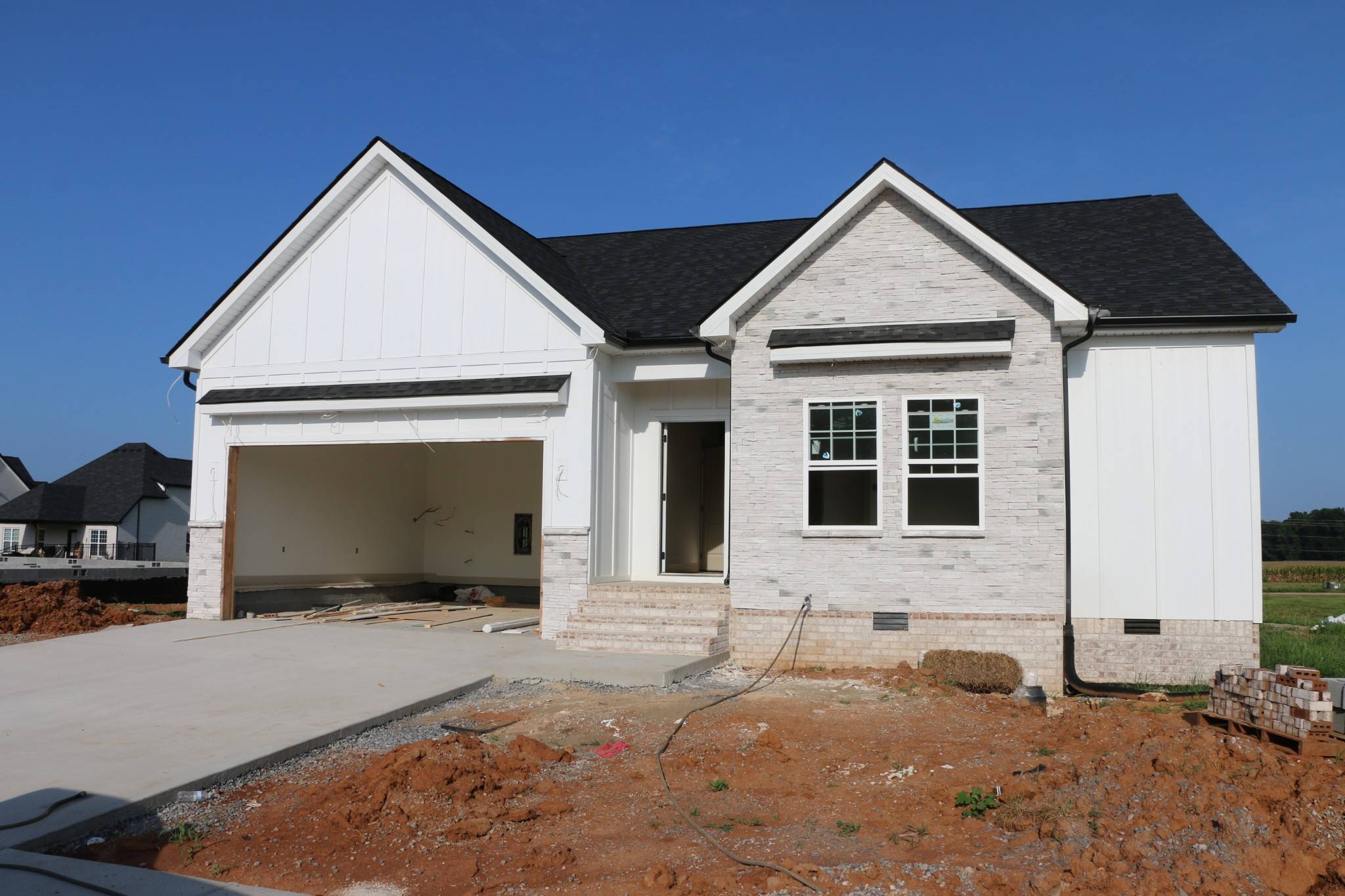 230 Harvest Moon Dr, Clarksville, TN 37043