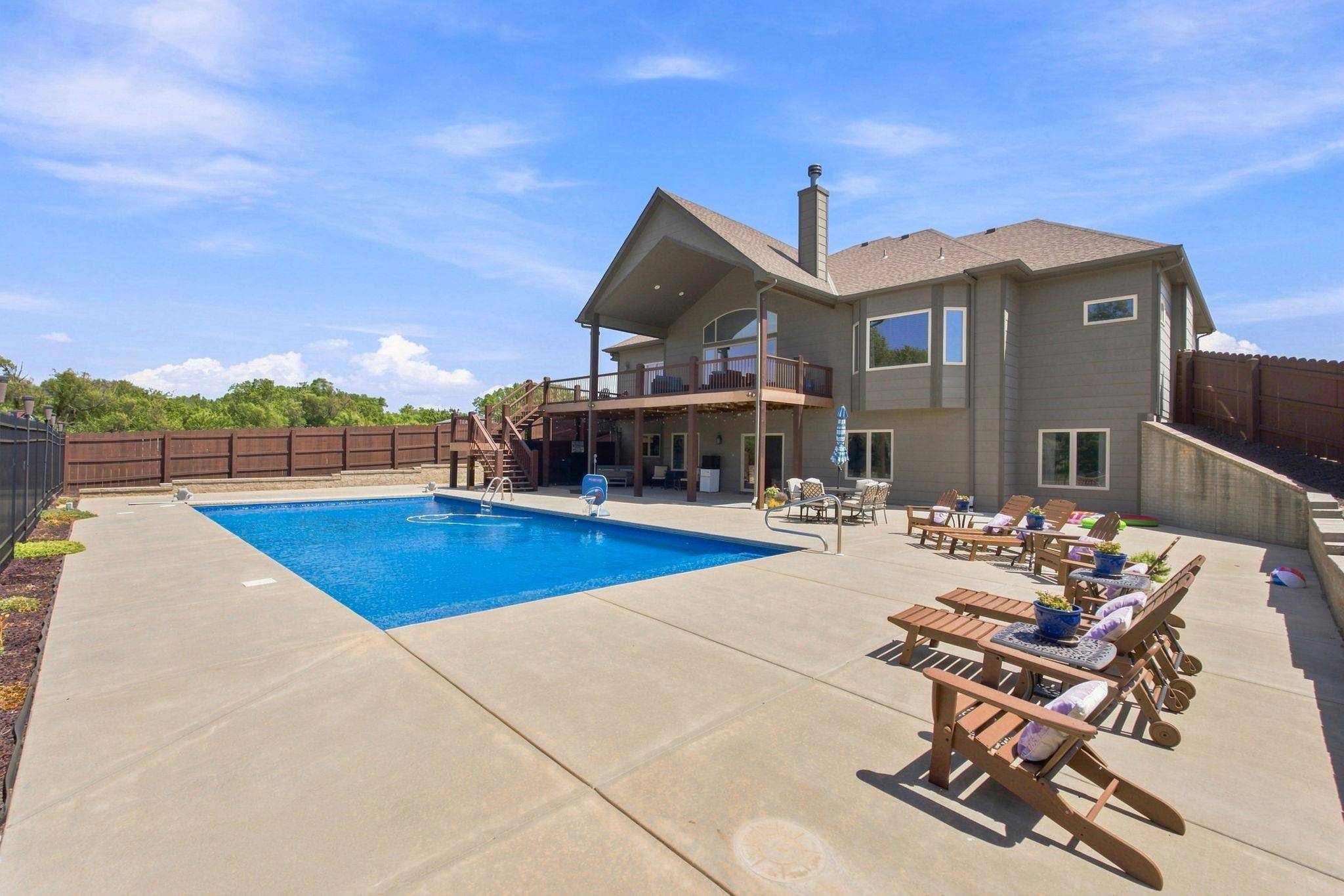 901 N Springwood, Goddard, KS 67052