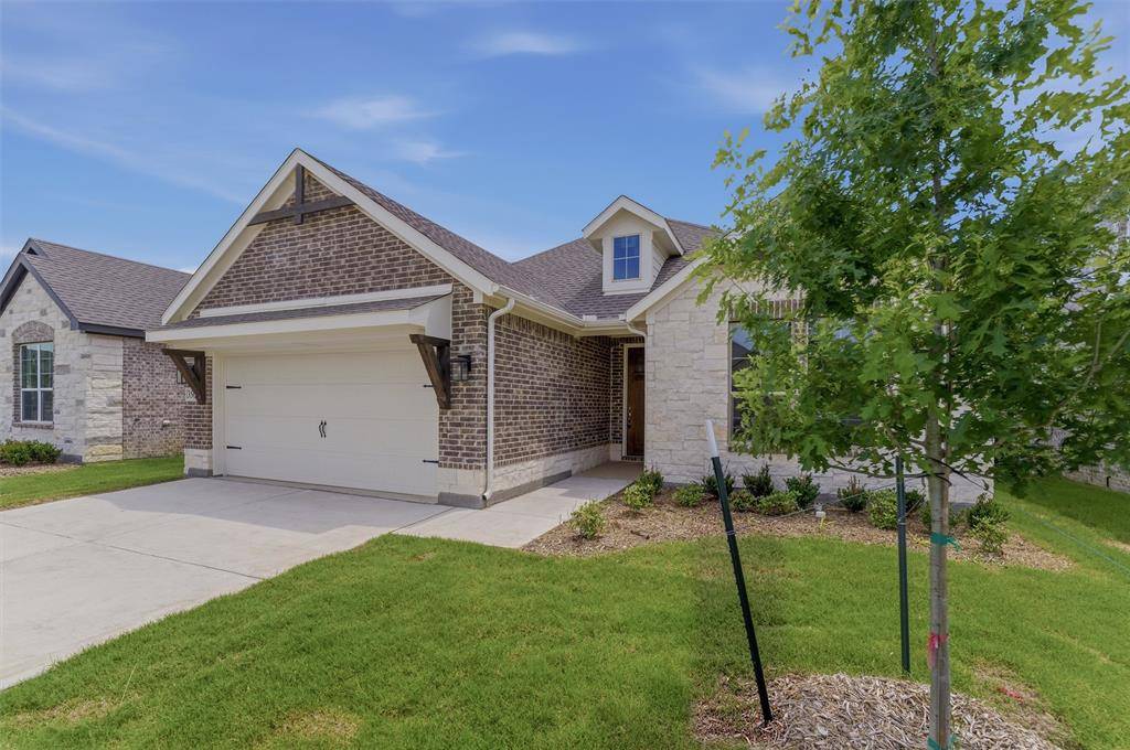 3502 Helena Street, Gainesville, TX 76240