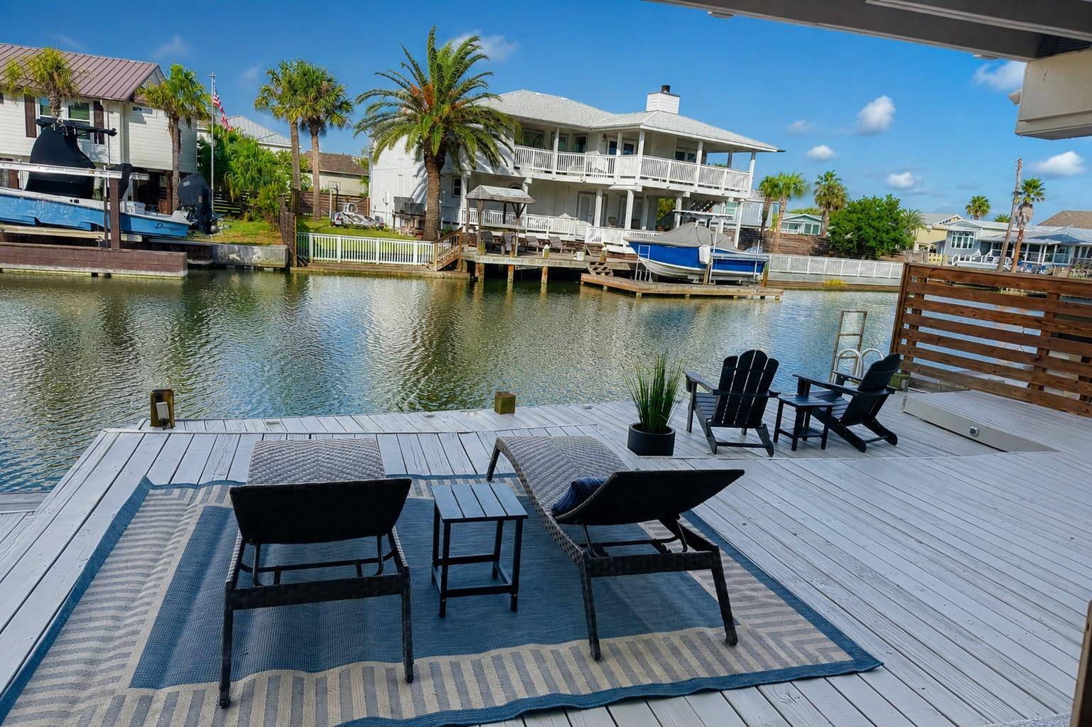 1881 Bay Shore DR, Rockport, TX 78382