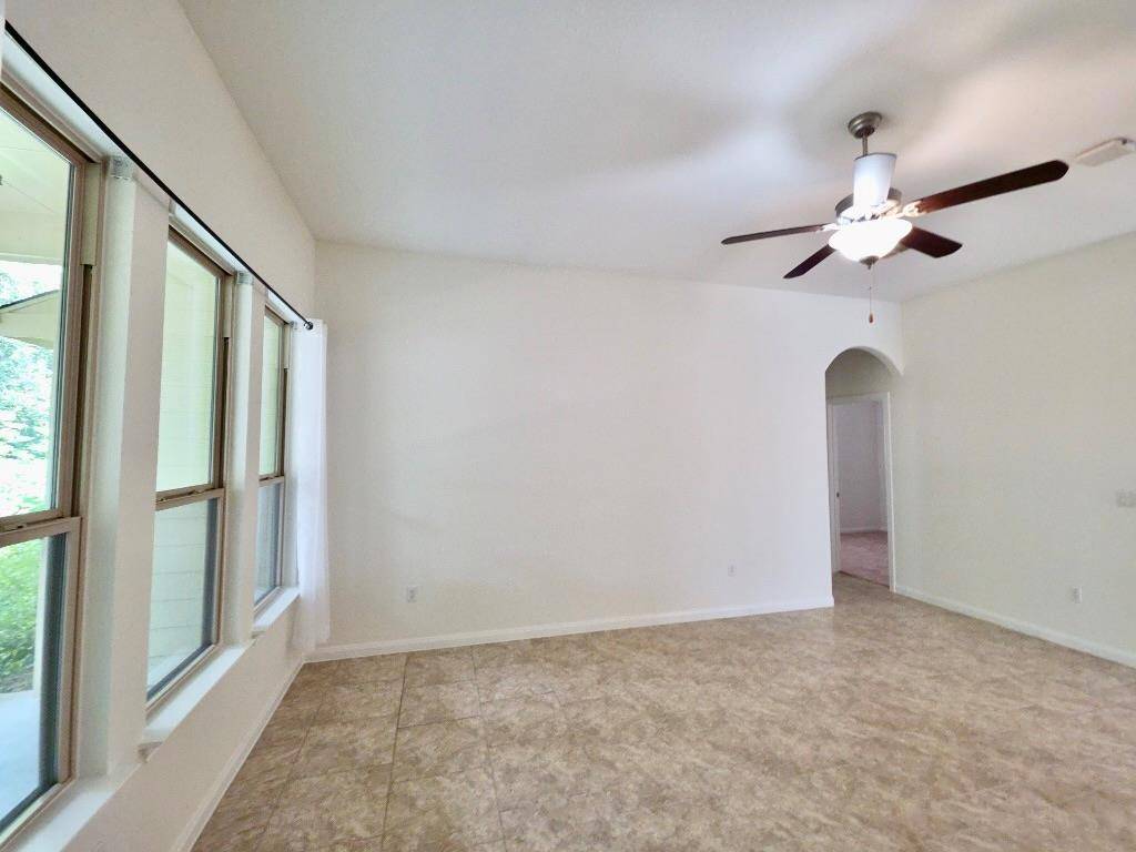 615 Linares LN, Austin, TX 78748