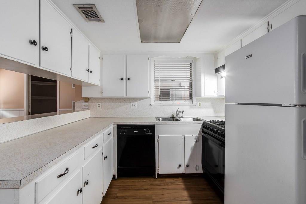 2802 ST EDWARDS CIR #B, Austin, TX 78704