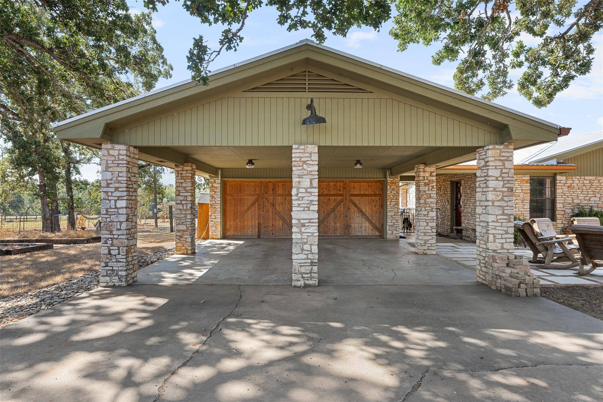 1045 Private Road 7005, Lexington, TX 78947