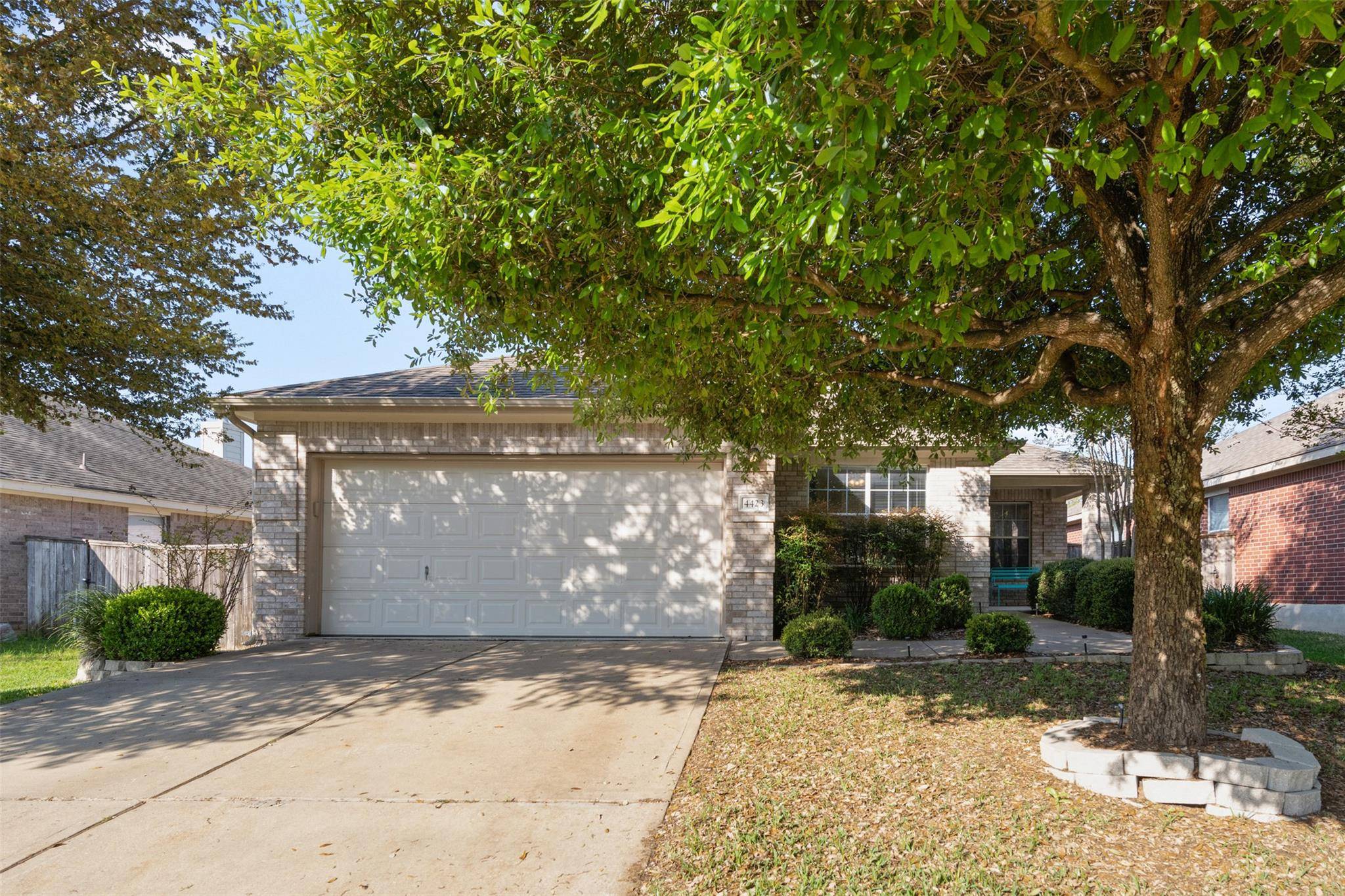 4423 Meadowside LN, Round Rock, TX 78665