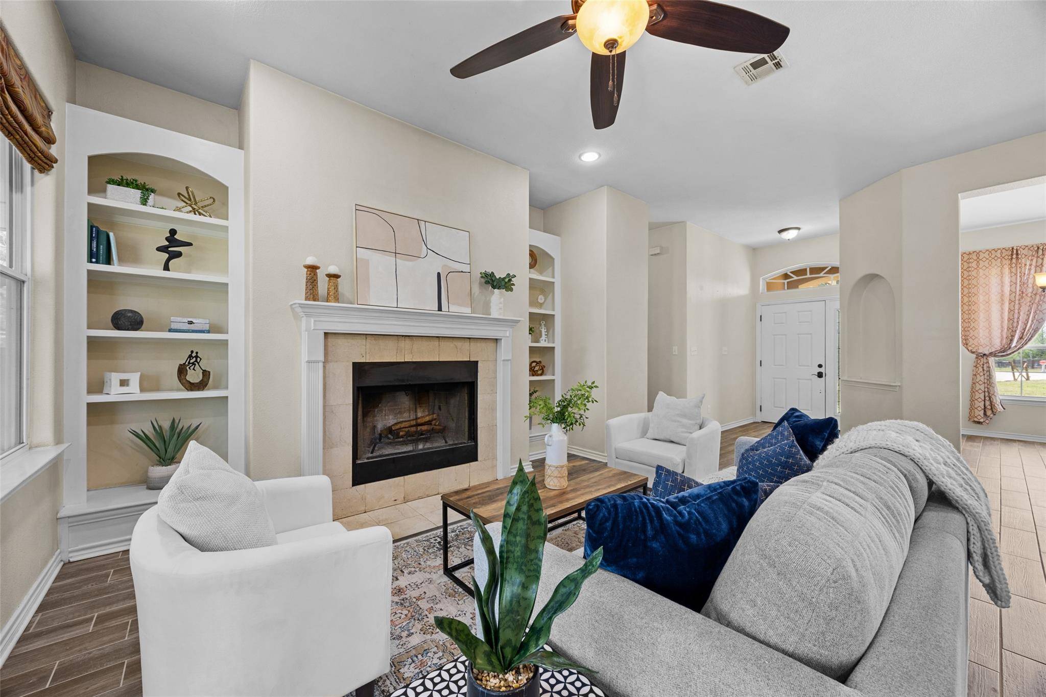 10409 Little Creek CIR, Dripping Springs, TX 78620