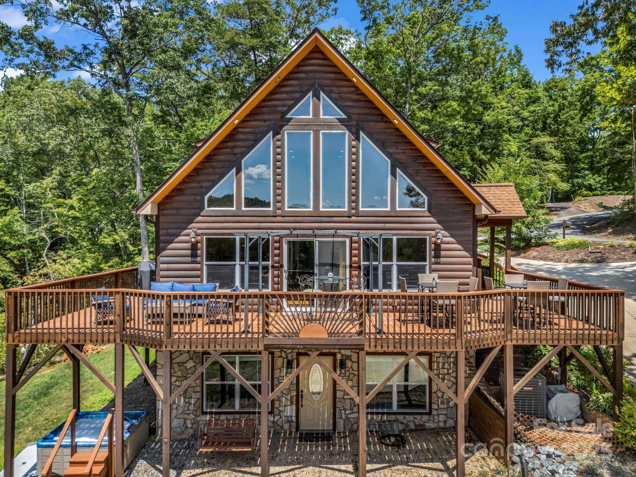 188 Fern LOOP, Lake Lure, NC 28746