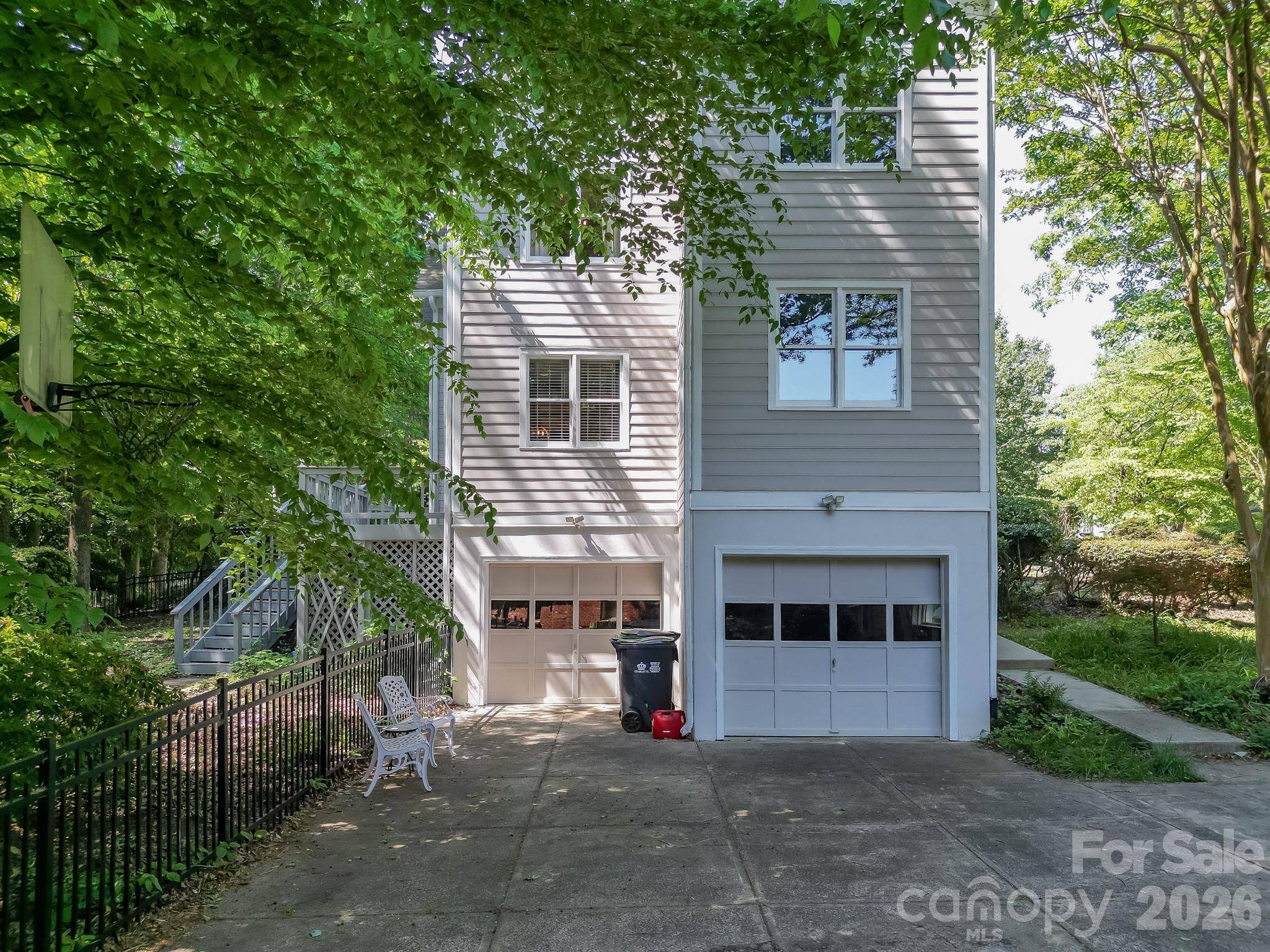 230 N Brackenbury LN, Charlotte, NC 28270