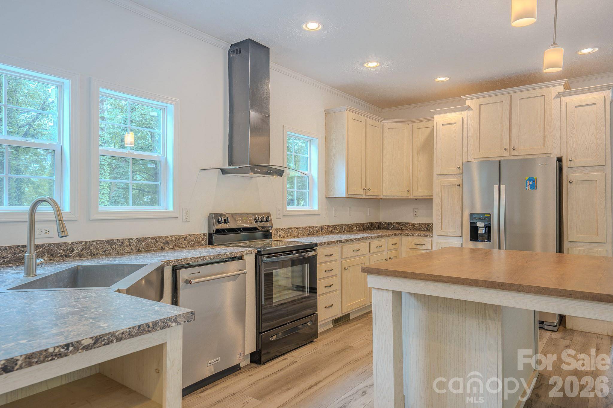 17 Berry Hill RD, Asheville, NC 28806