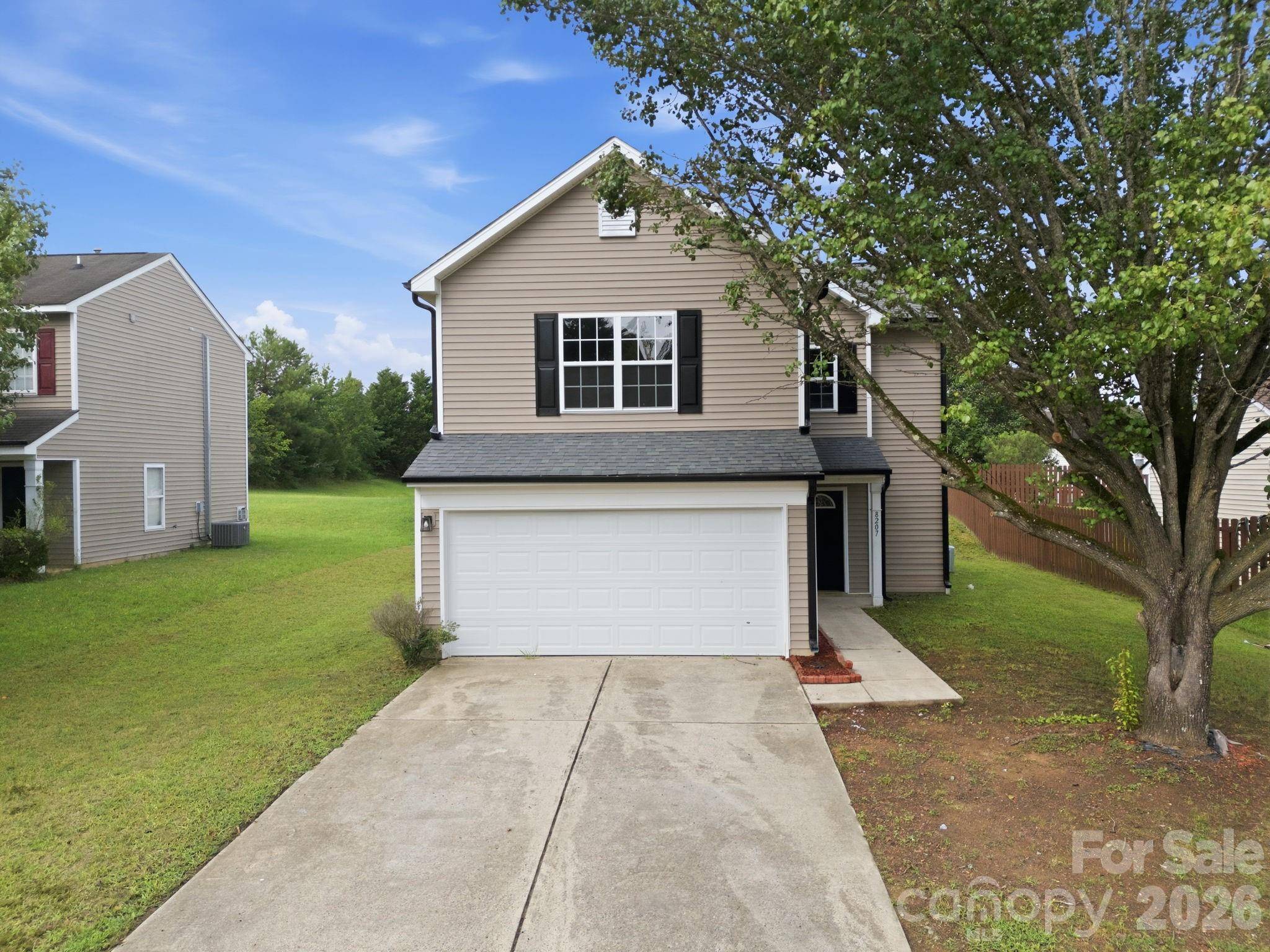 8207 Belmont Stables DR, Charlotte, NC 28216