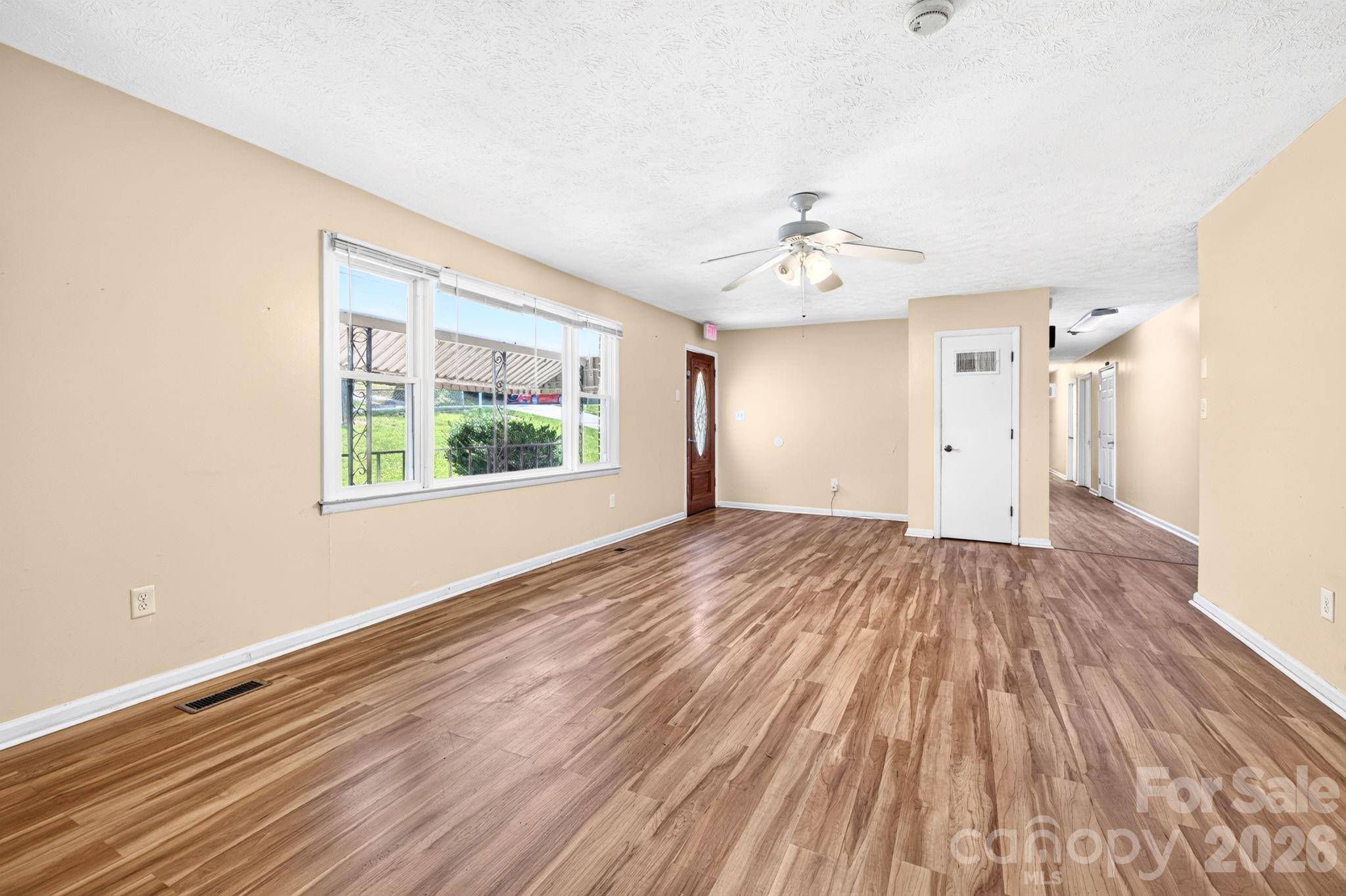 483 Caribou RD, Asheville, NC 28803