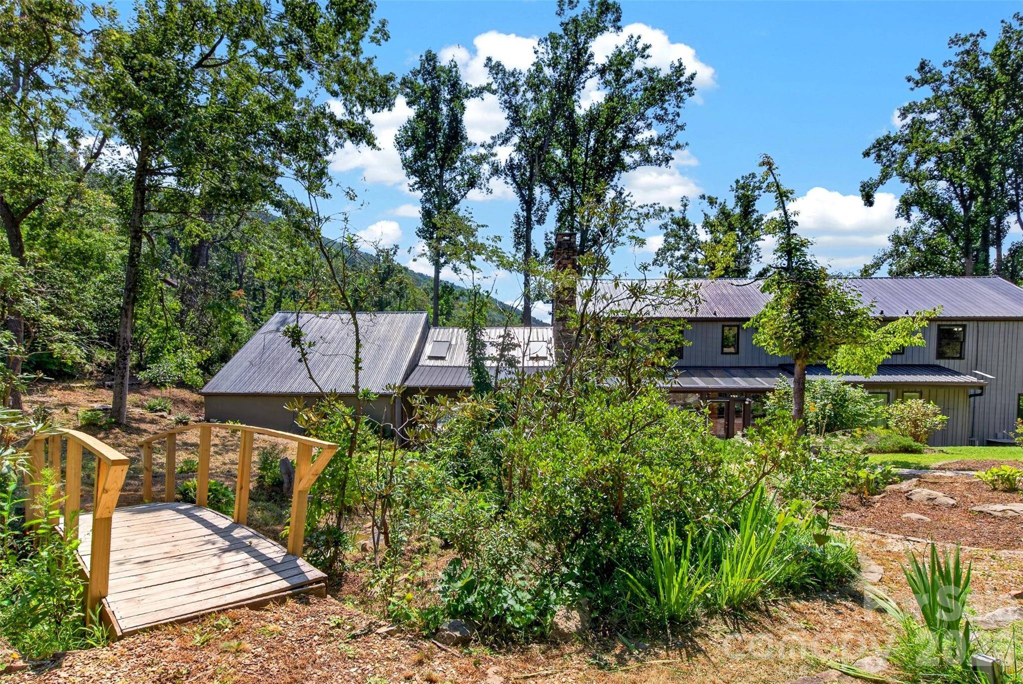 299 Webb Cove RD, Asheville, NC 28804