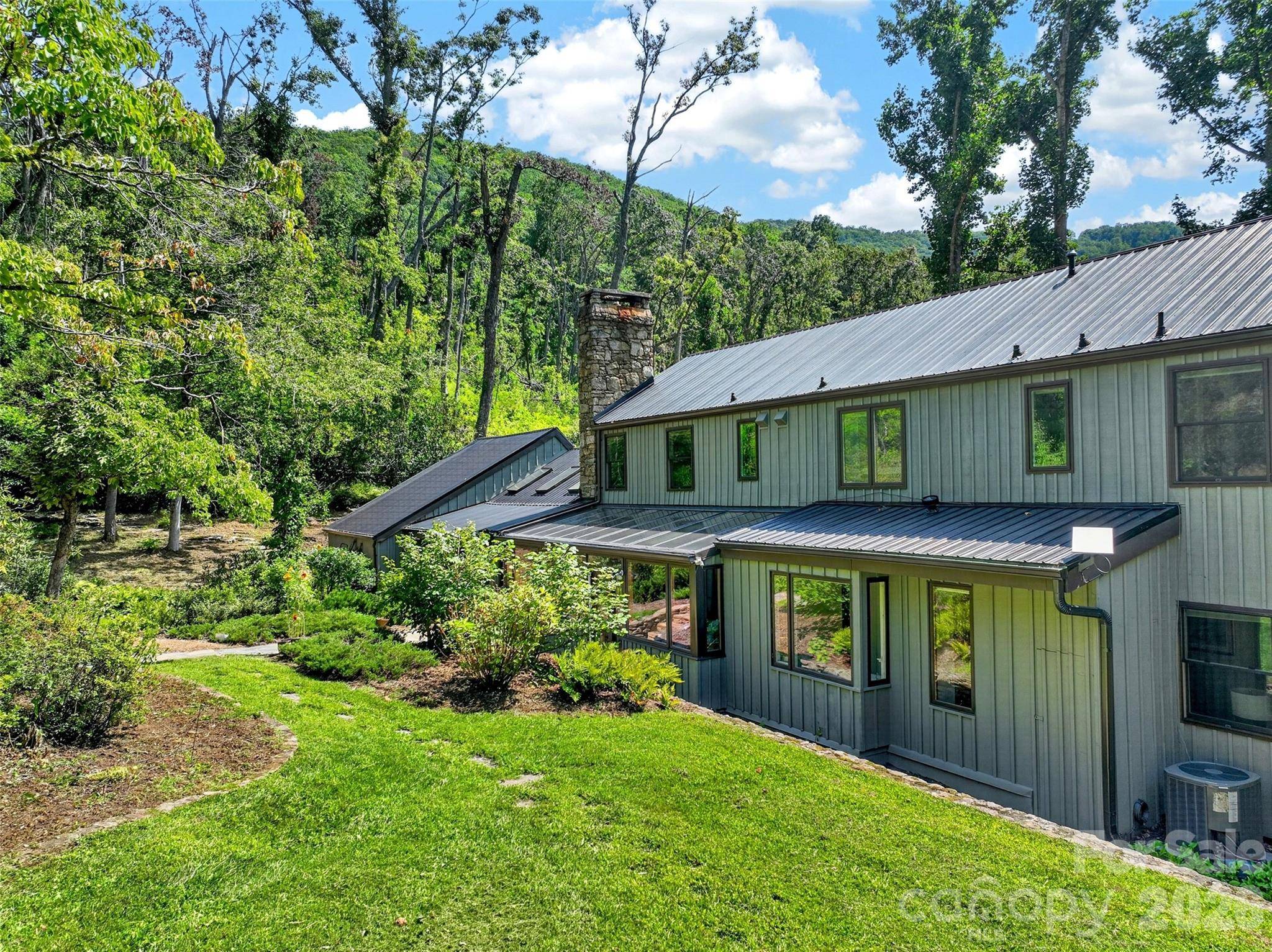 299 Webb Cove RD, Asheville, NC 28804