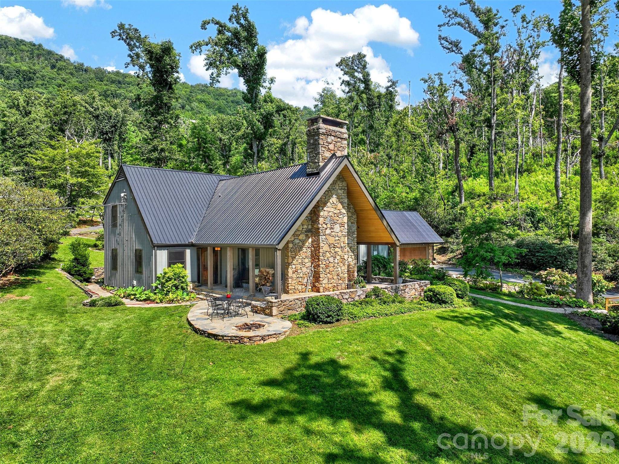 299 Webb Cove RD, Asheville, NC 28804