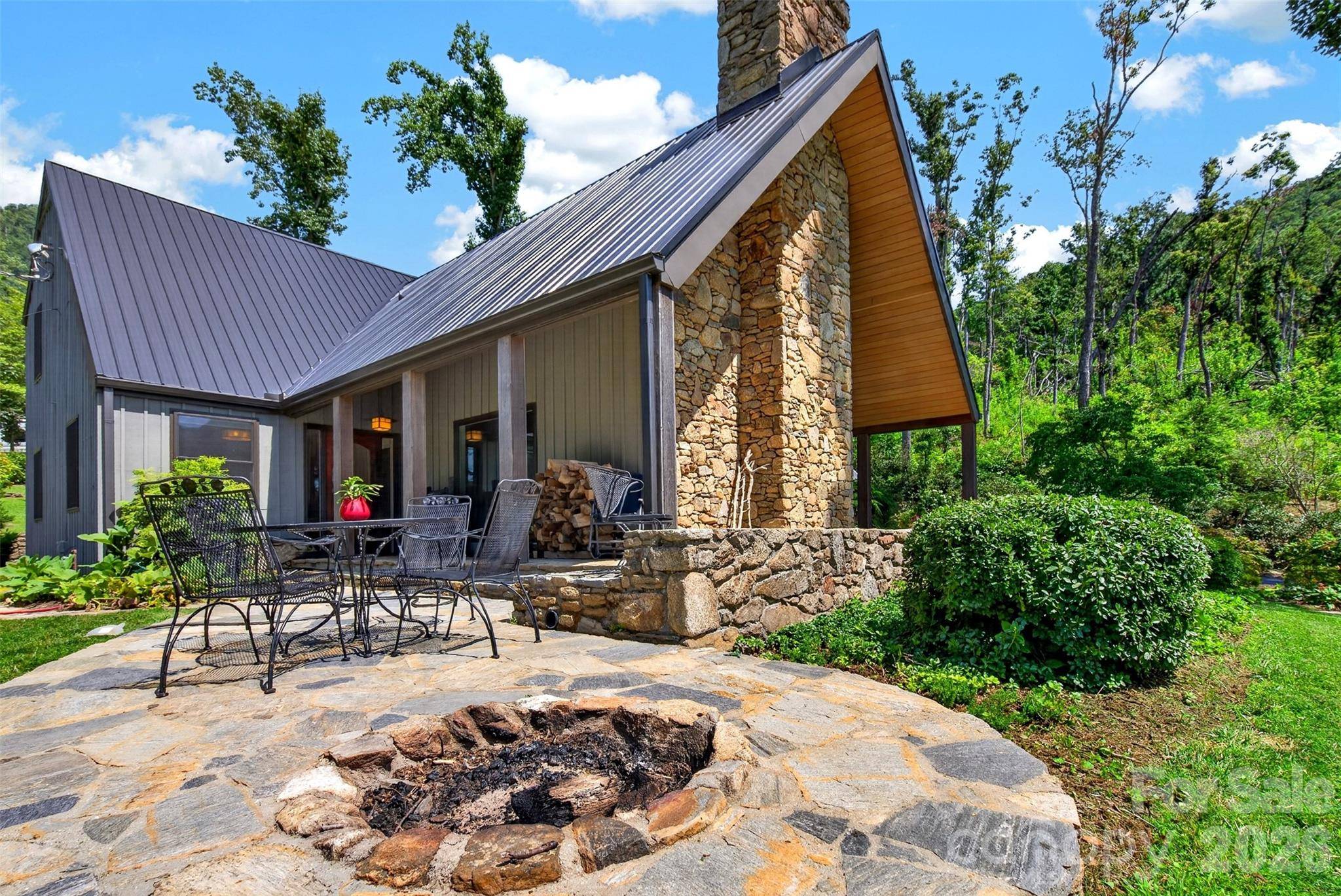 299 Webb Cove RD, Asheville, NC 28804