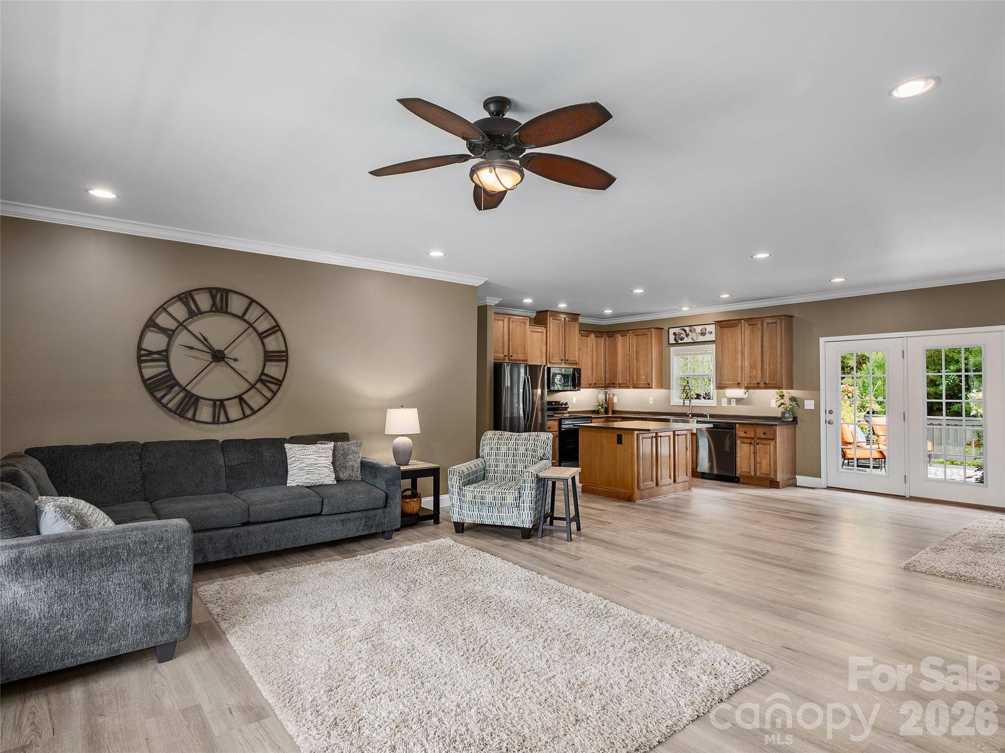 64 Luther Cove RD, Candler, NC 28715