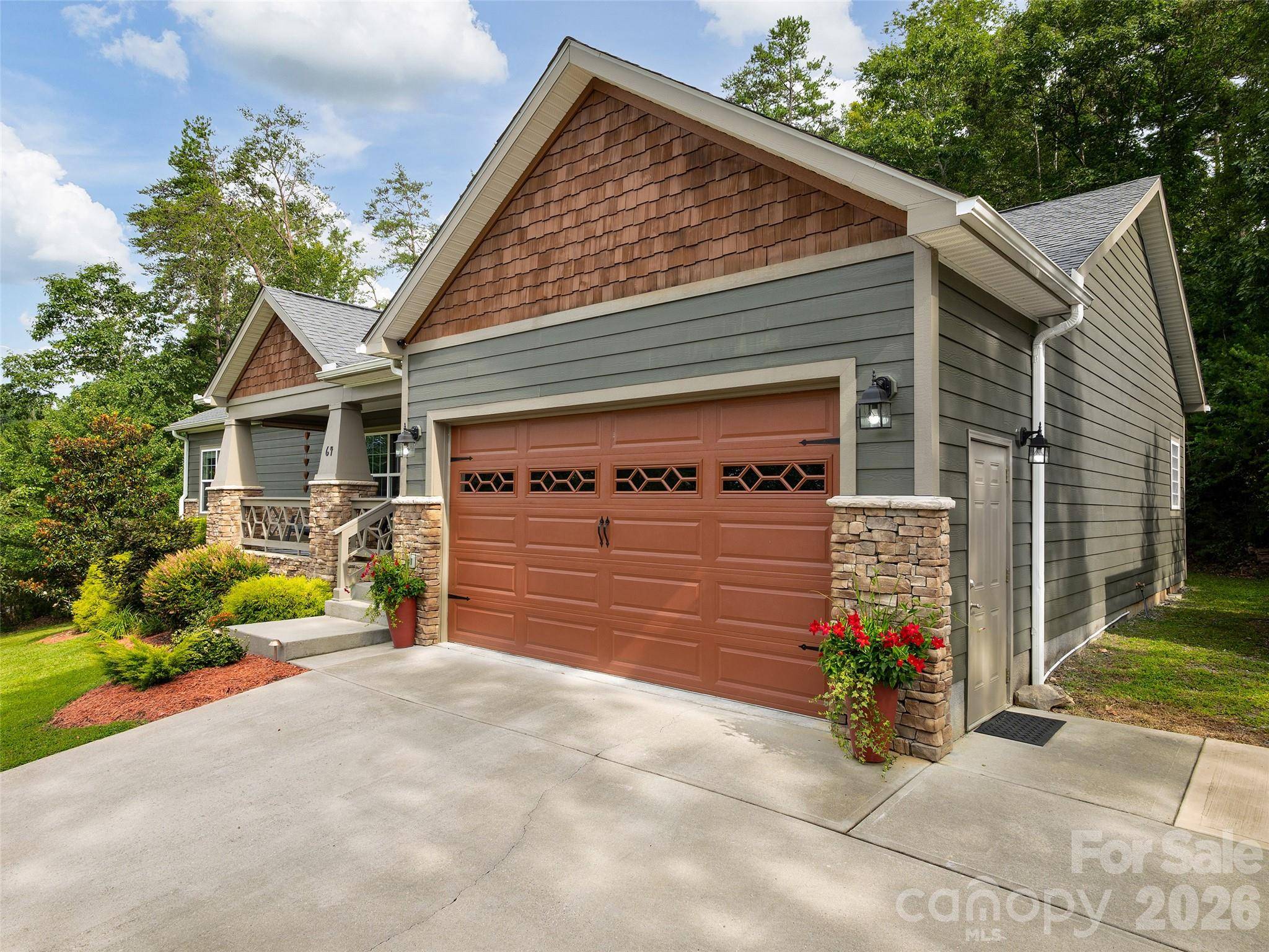 64 Luther Cove RD, Candler, NC 28715