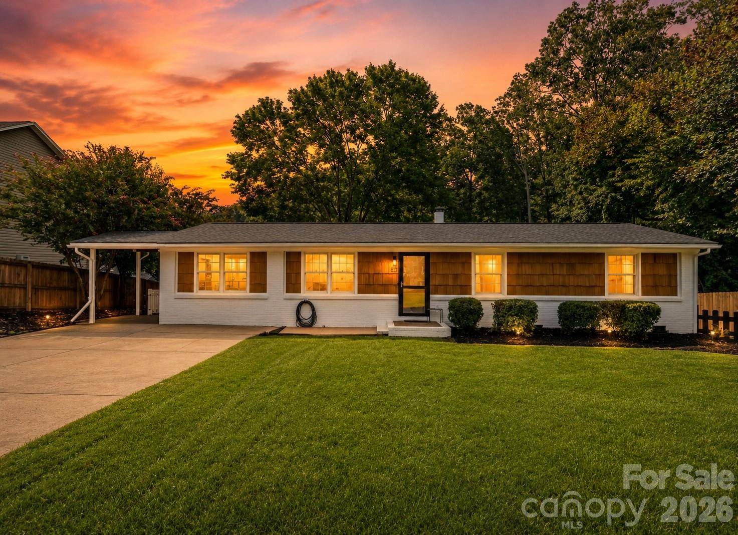 513 Paradise CIR, Belmont, NC 28012