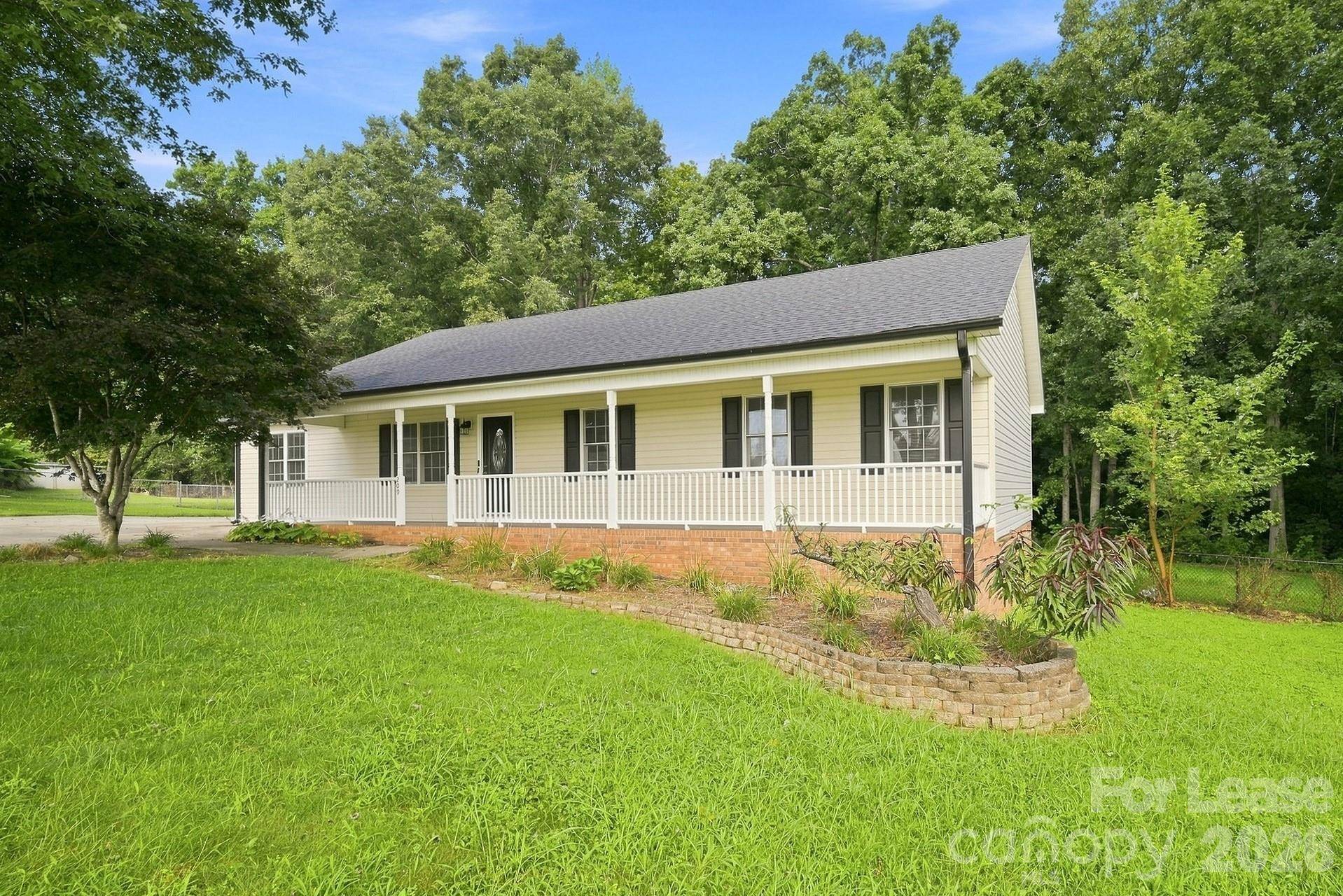 209 Pilots Ridge DR, Bessemer City, NC 28016