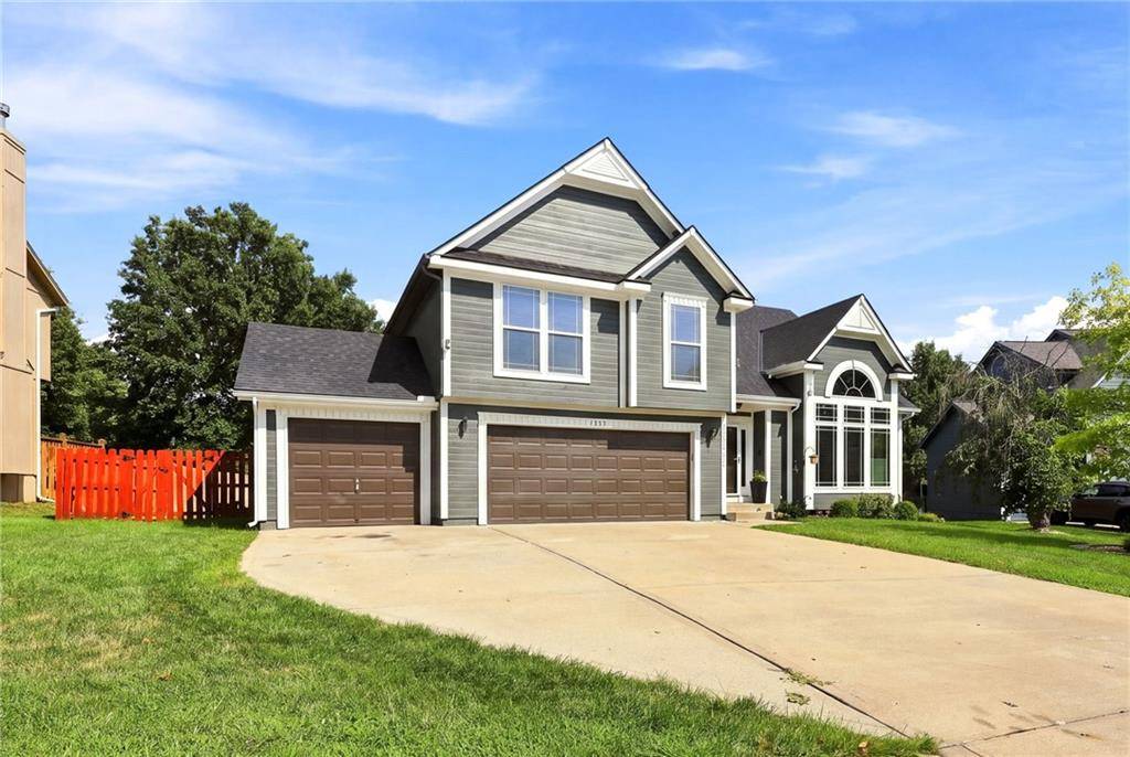 5343 Kenton ST, Shawnee, KS 66226