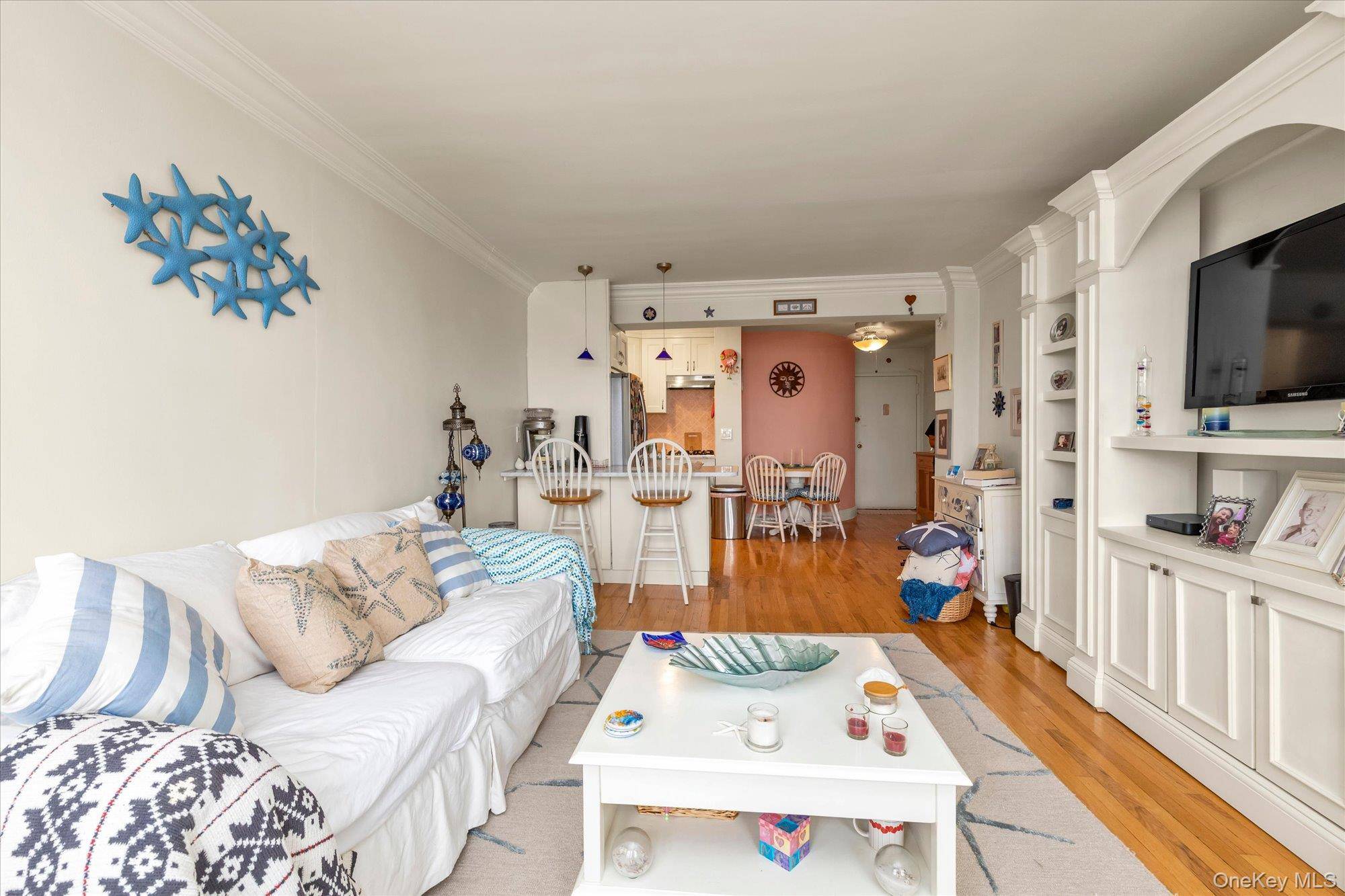 1 E Broadway #6A, Long Beach, NY 11561