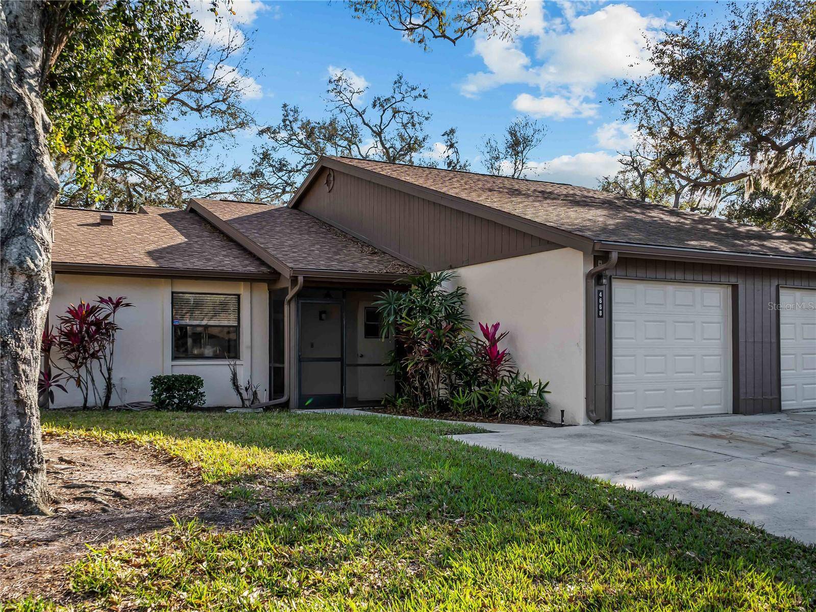 4668 OAK HILL LN #40, Sarasota, FL 34232