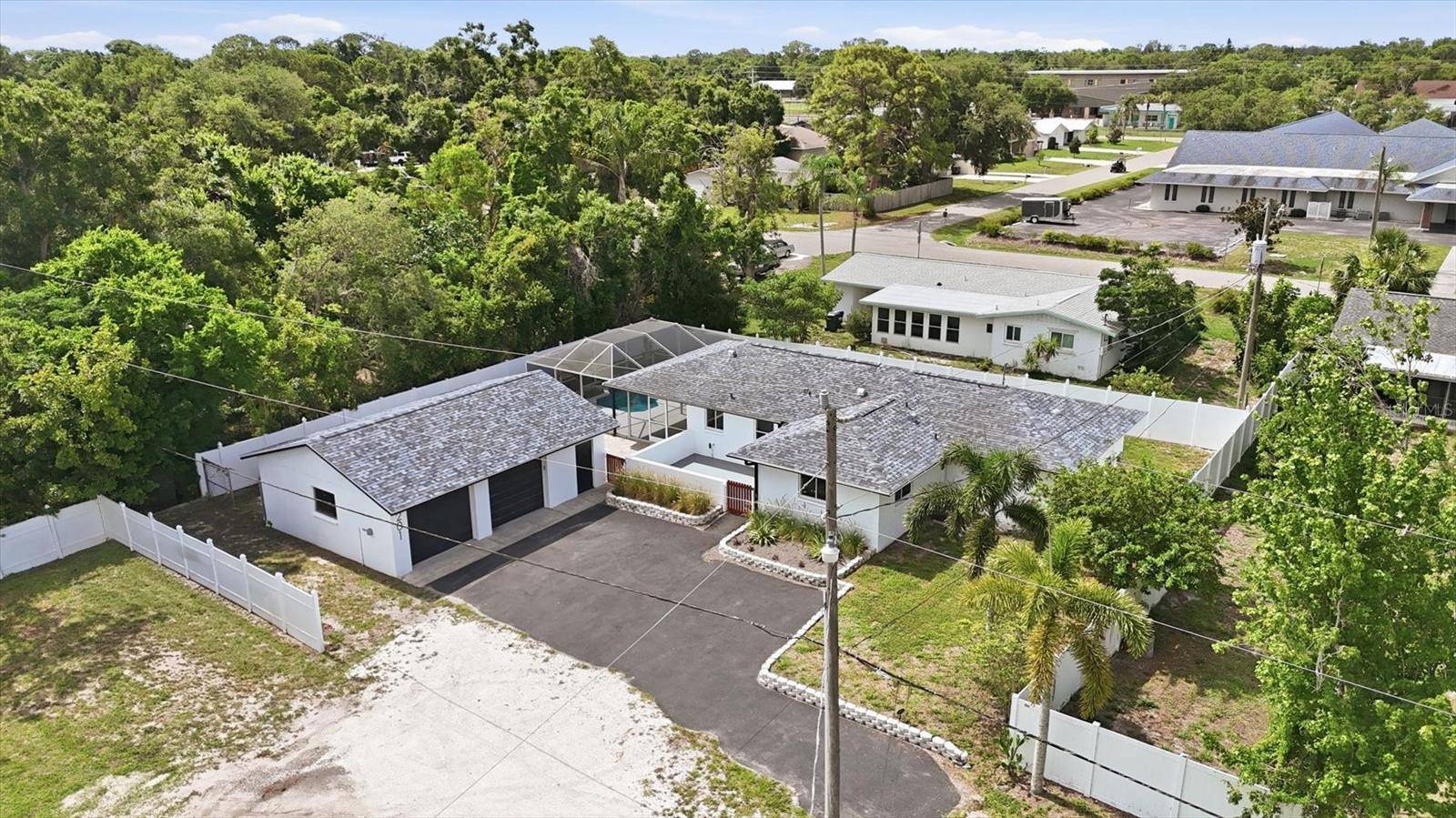 201 HONORE AVE, Sarasota, FL 34232