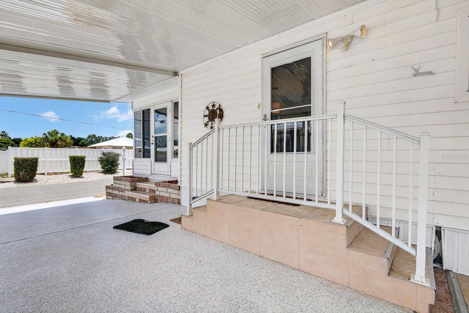 2107 PALMA SOLA BLVD #17, Bradenton, FL 34209