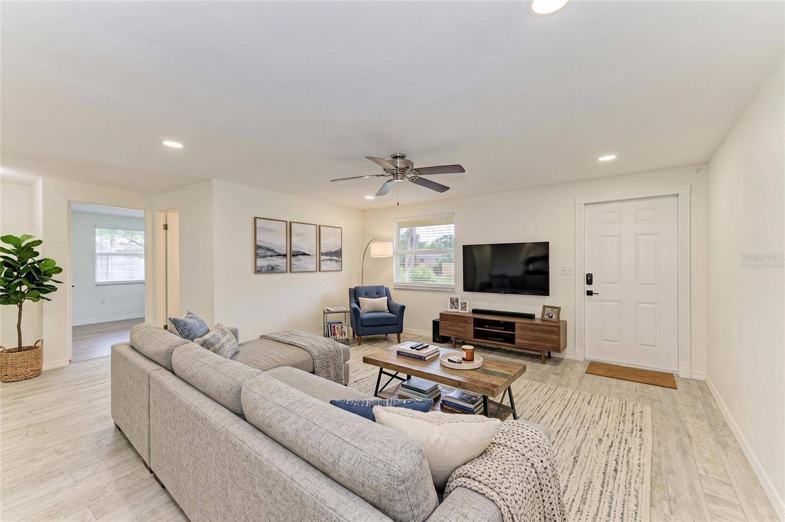 4319 AUGUSTINE AVE, Sarasota, FL 34231