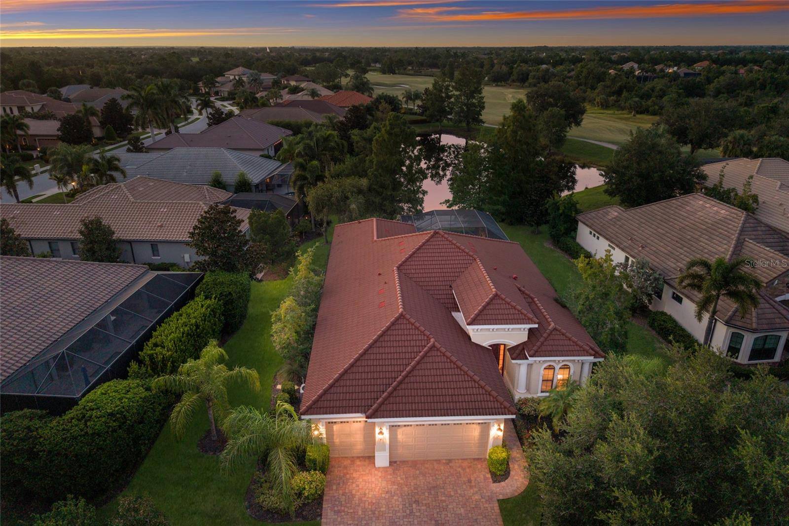 15403 HELMSDALE PL, Lakewood Ranch, FL 34202