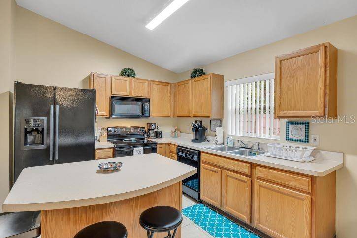 27 PATRIC DR, Palm Coast, FL 32164