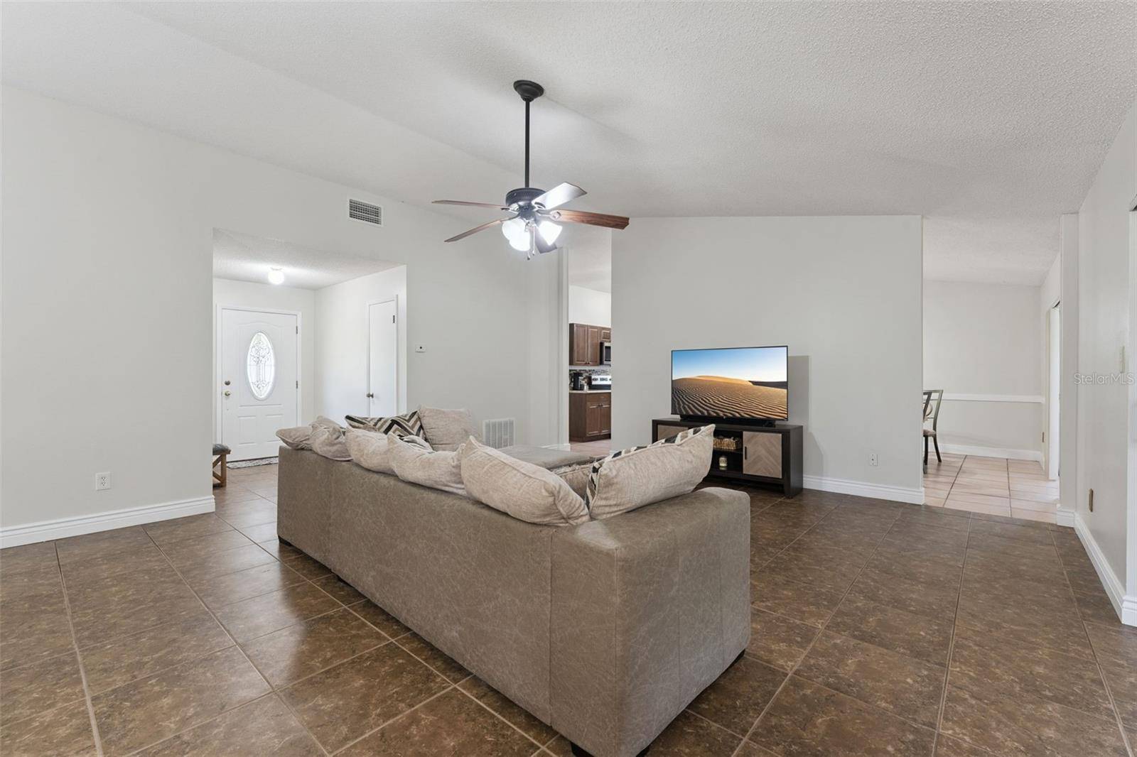 15901 SAUSALITO CIR, Clermont, FL 34711