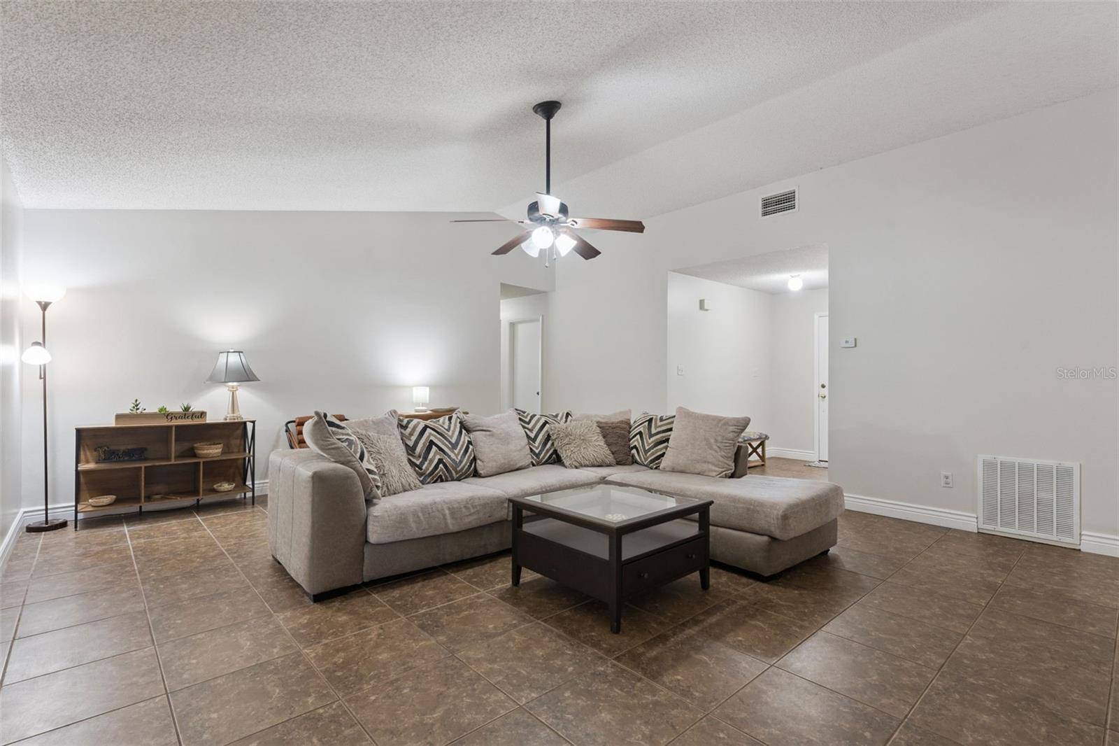 15901 SAUSALITO CIR, Clermont, FL 34711