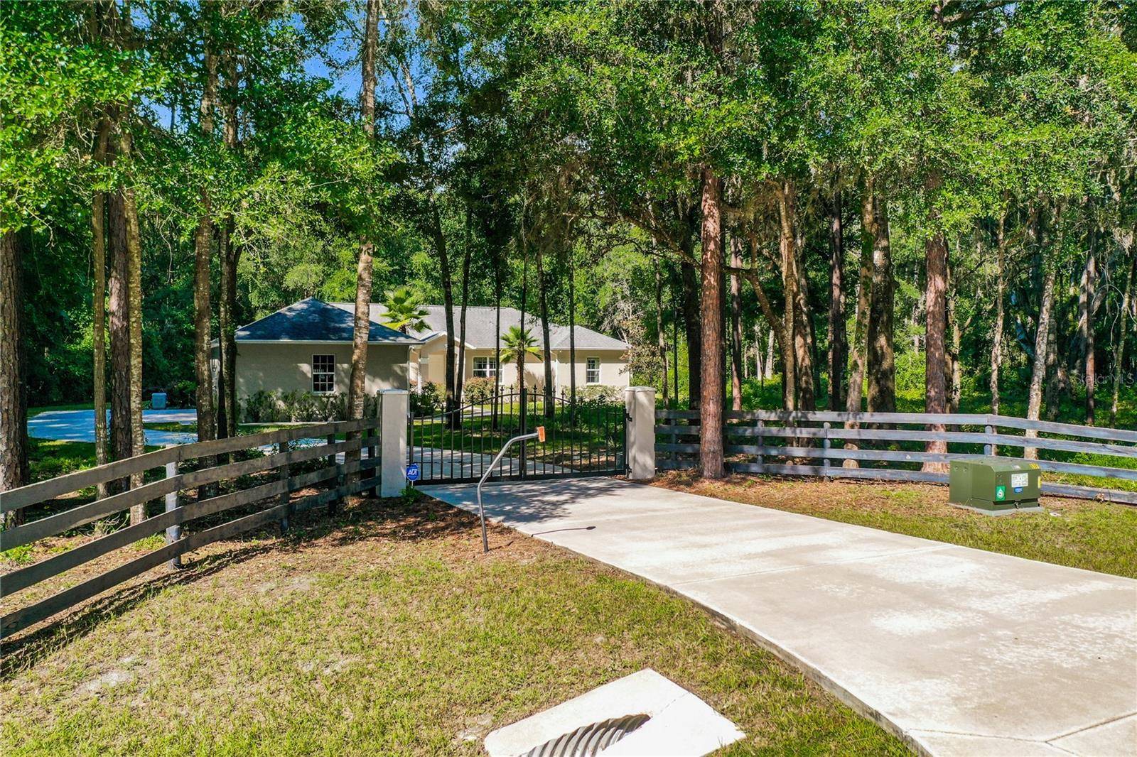 10620 NE 104TH CIR, Oxford, FL 34484