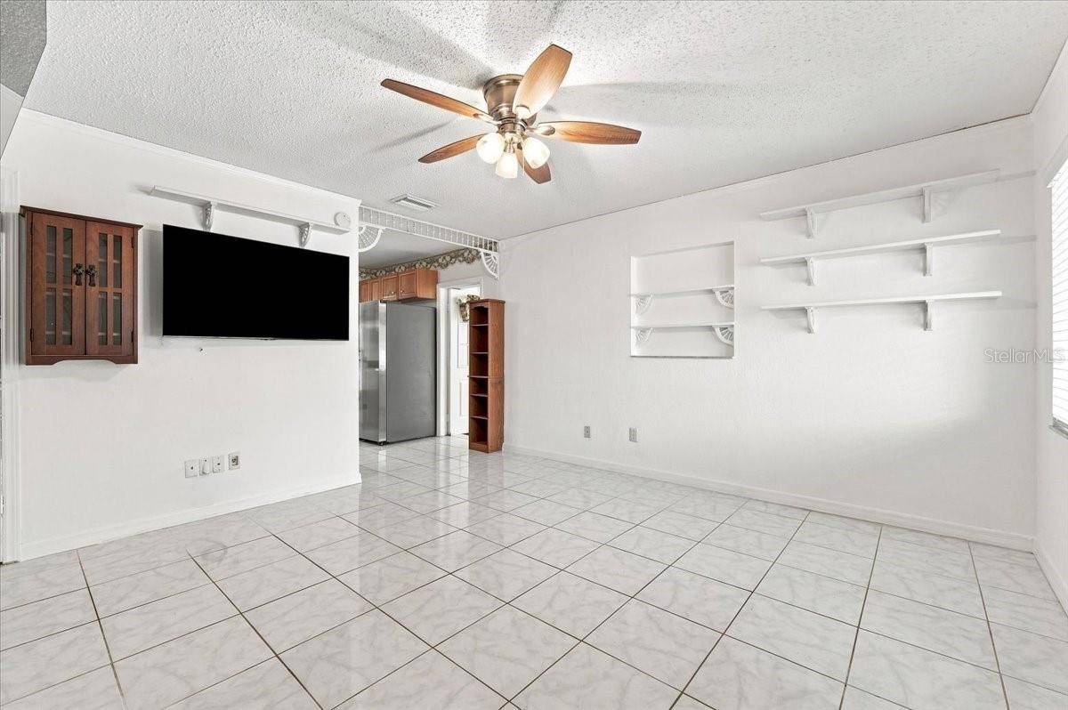 122 W COLLINS ST, Lakeland, FL 33805