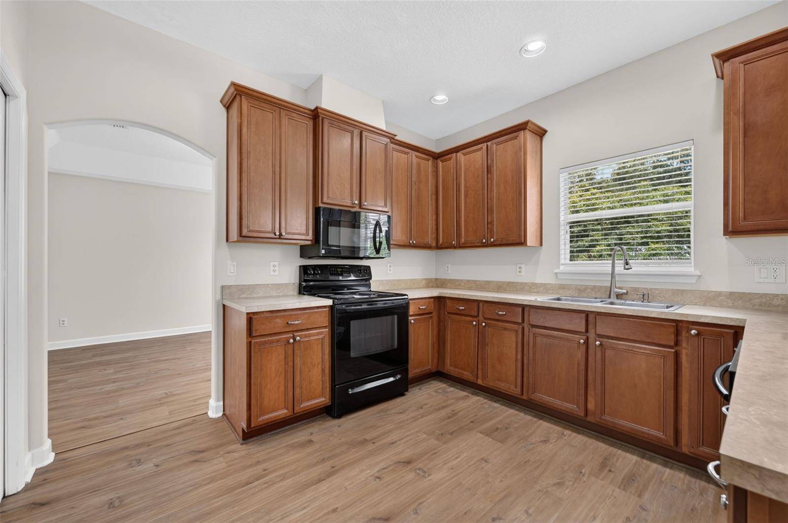 166 W 11TH ST, Chuluota, FL 32766