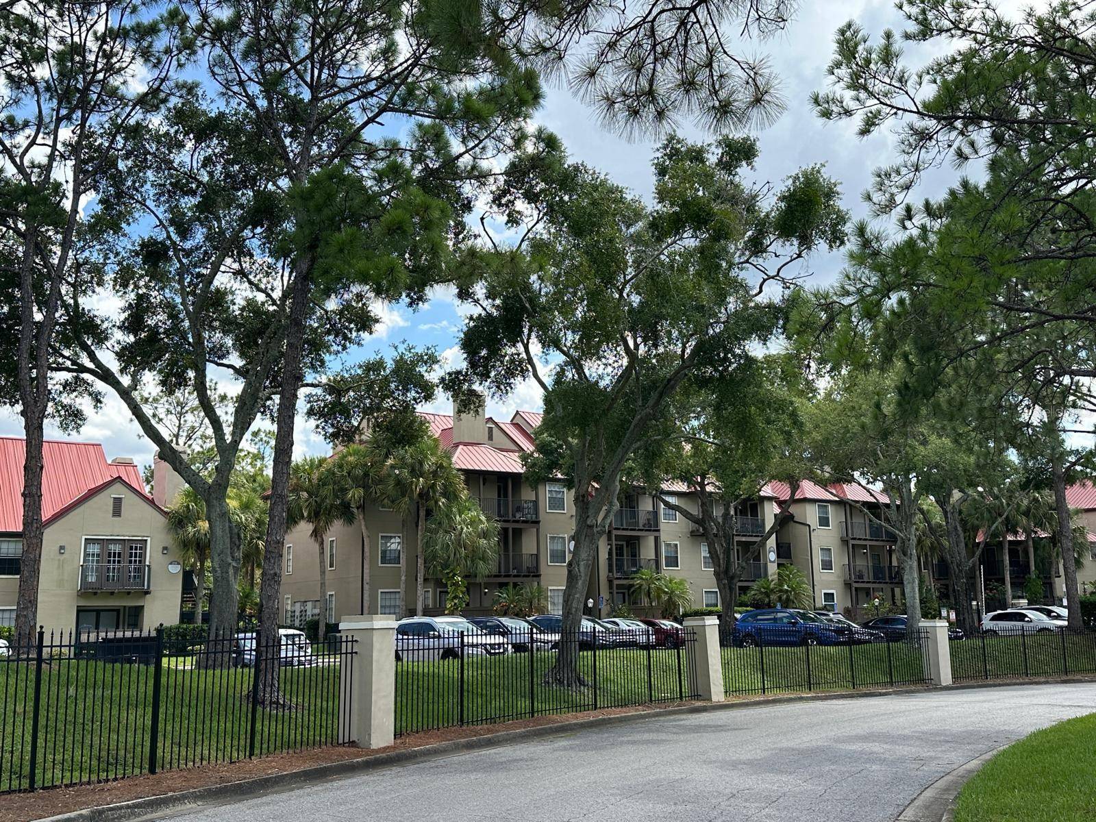 241 AFTON SQ #204, Altamonte Springs, FL 32714