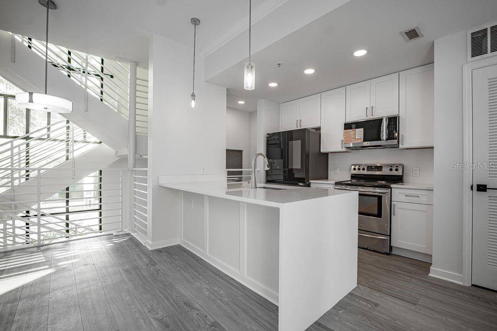 460 E JACKSON ST #2, Orlando, FL 32801