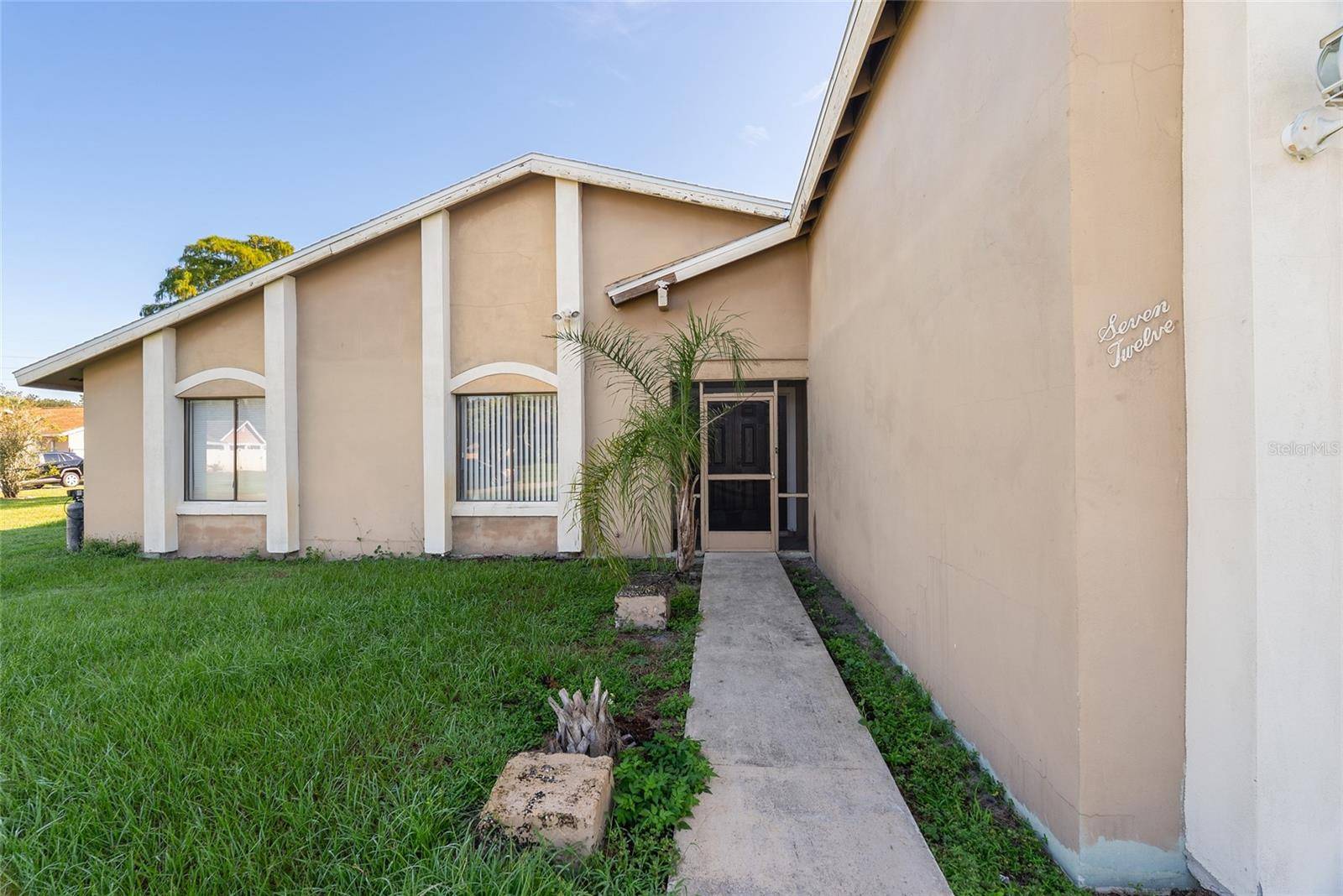 712 E FLAG WAY, Kissimmee, FL 34759