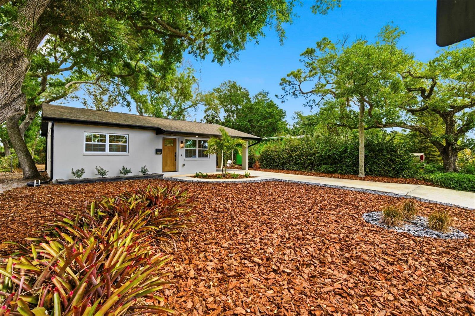 8051 26TH AVE N, St Petersburg, FL 33710