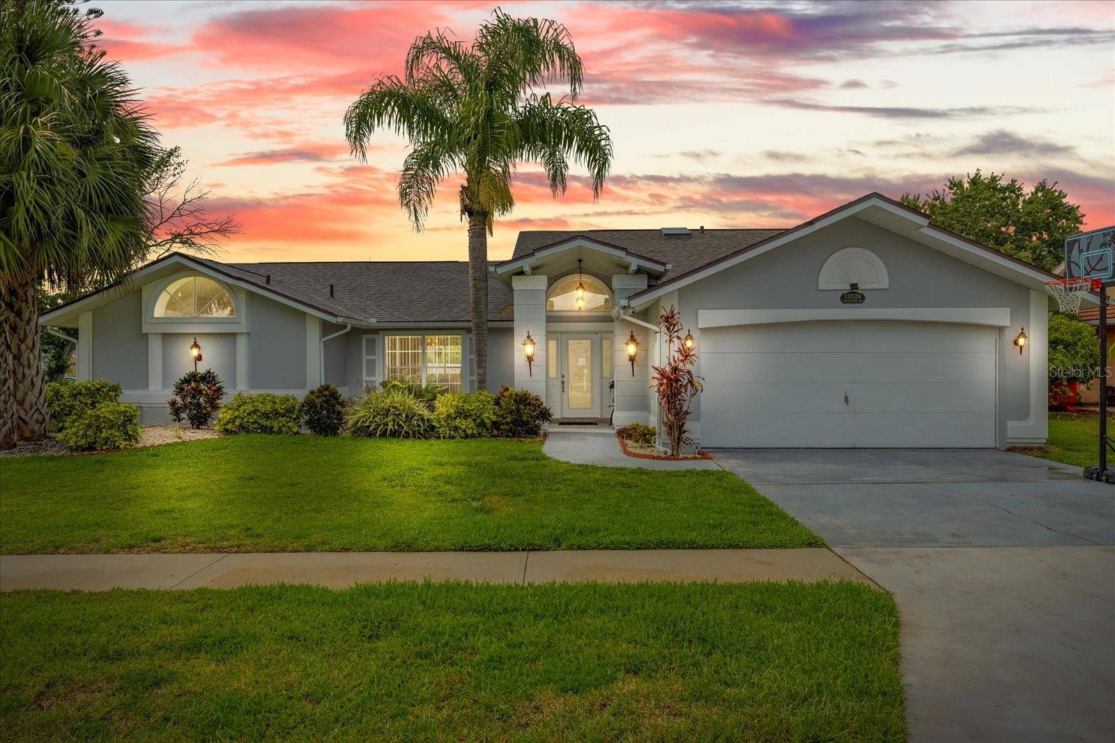 13528 WOODSIDE DR, Hudson, FL 34667
