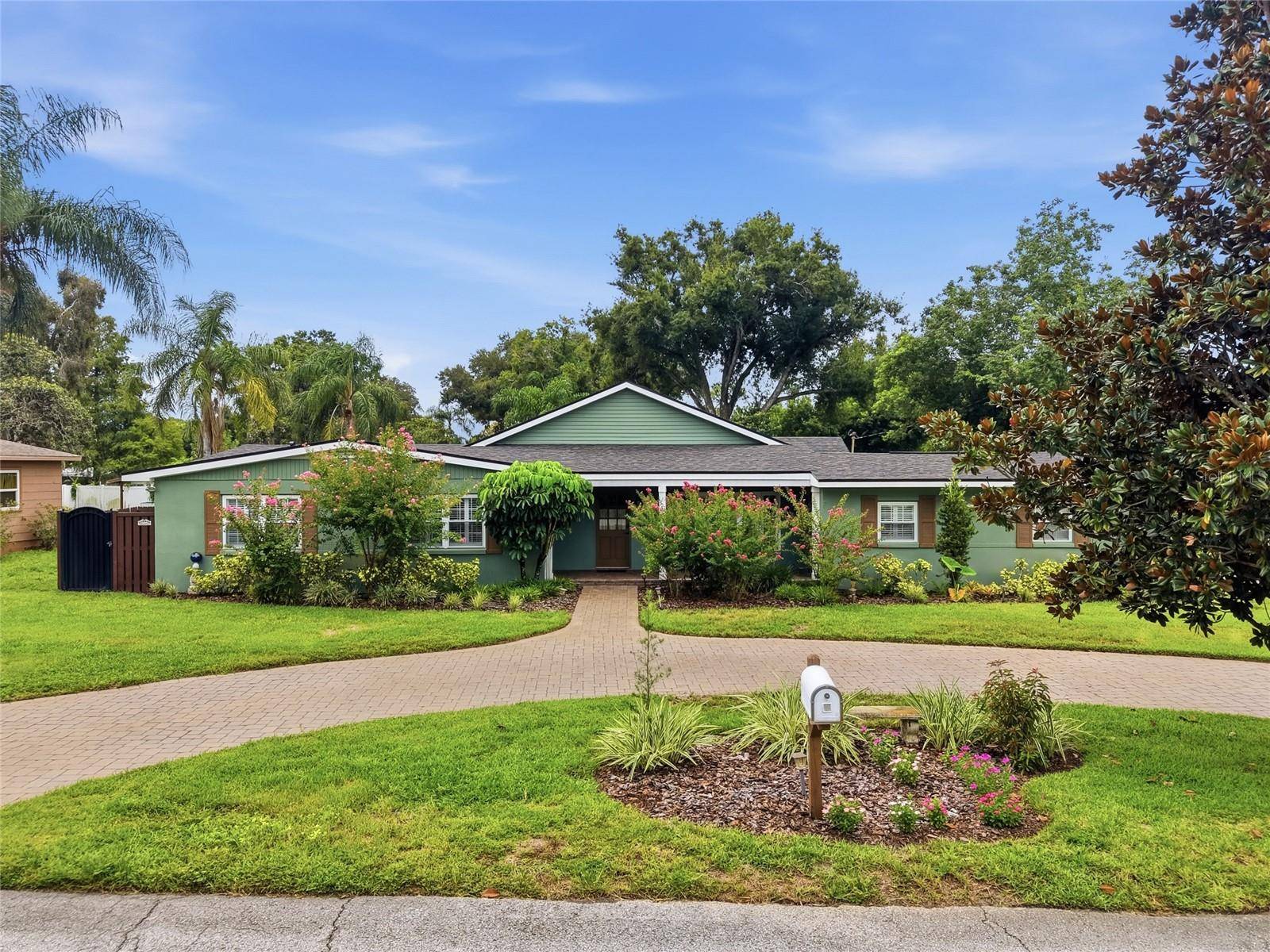 1216 S PINE LAKE DR, Tampa, FL 33612
